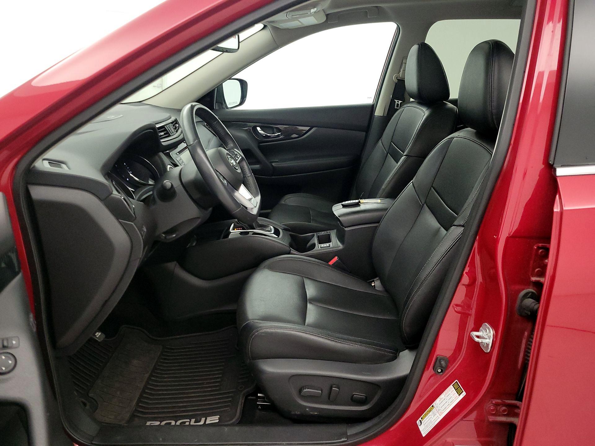 Thumbnail: 2017 Nissan Rogue - 11