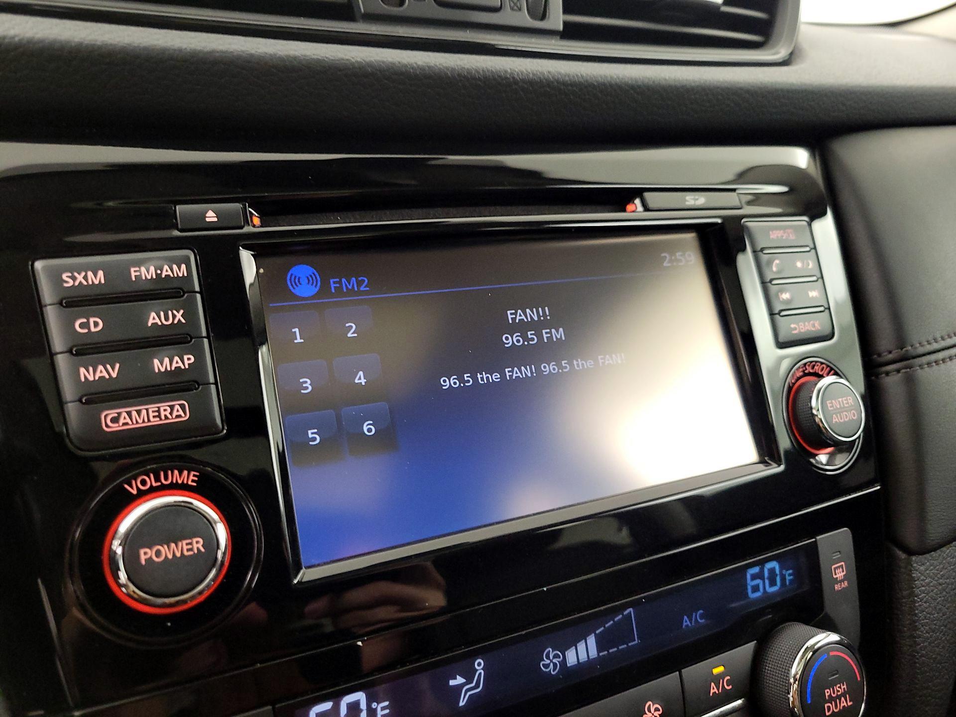 Thumbnail: 2017 Nissan Rogue - 16