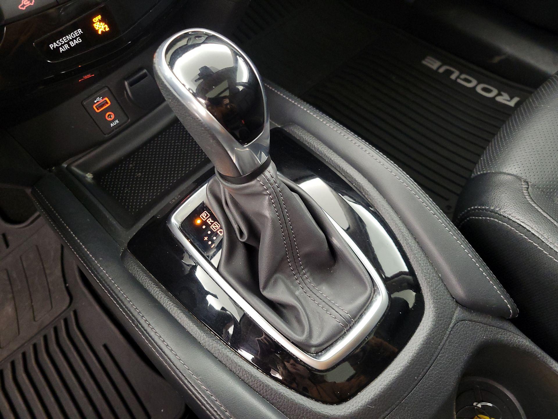 Thumbnail: 2017 Nissan Rogue - 18