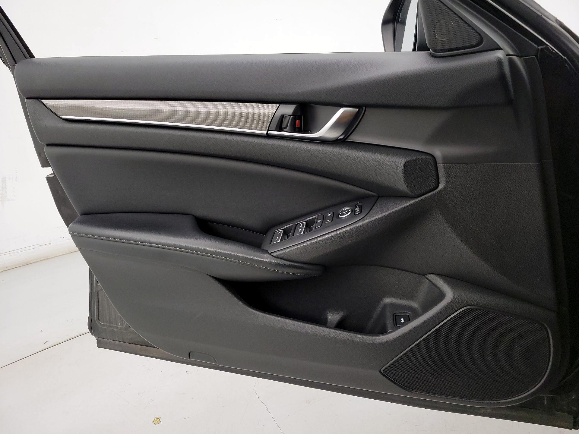 Thumbnail: 2018 Honda Accord - 12