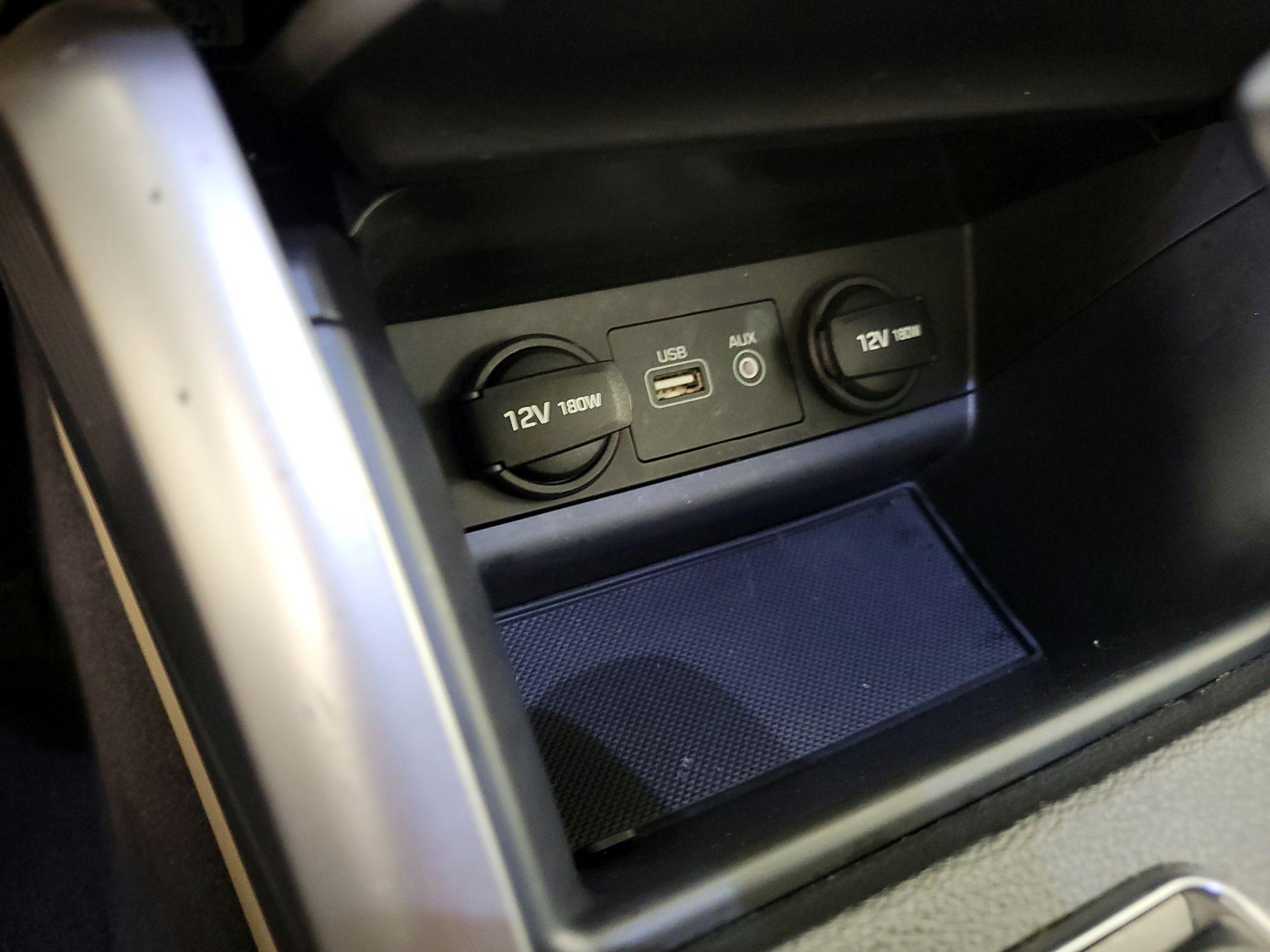 Thumbnail: 2016 Hyundai Sonata - 19