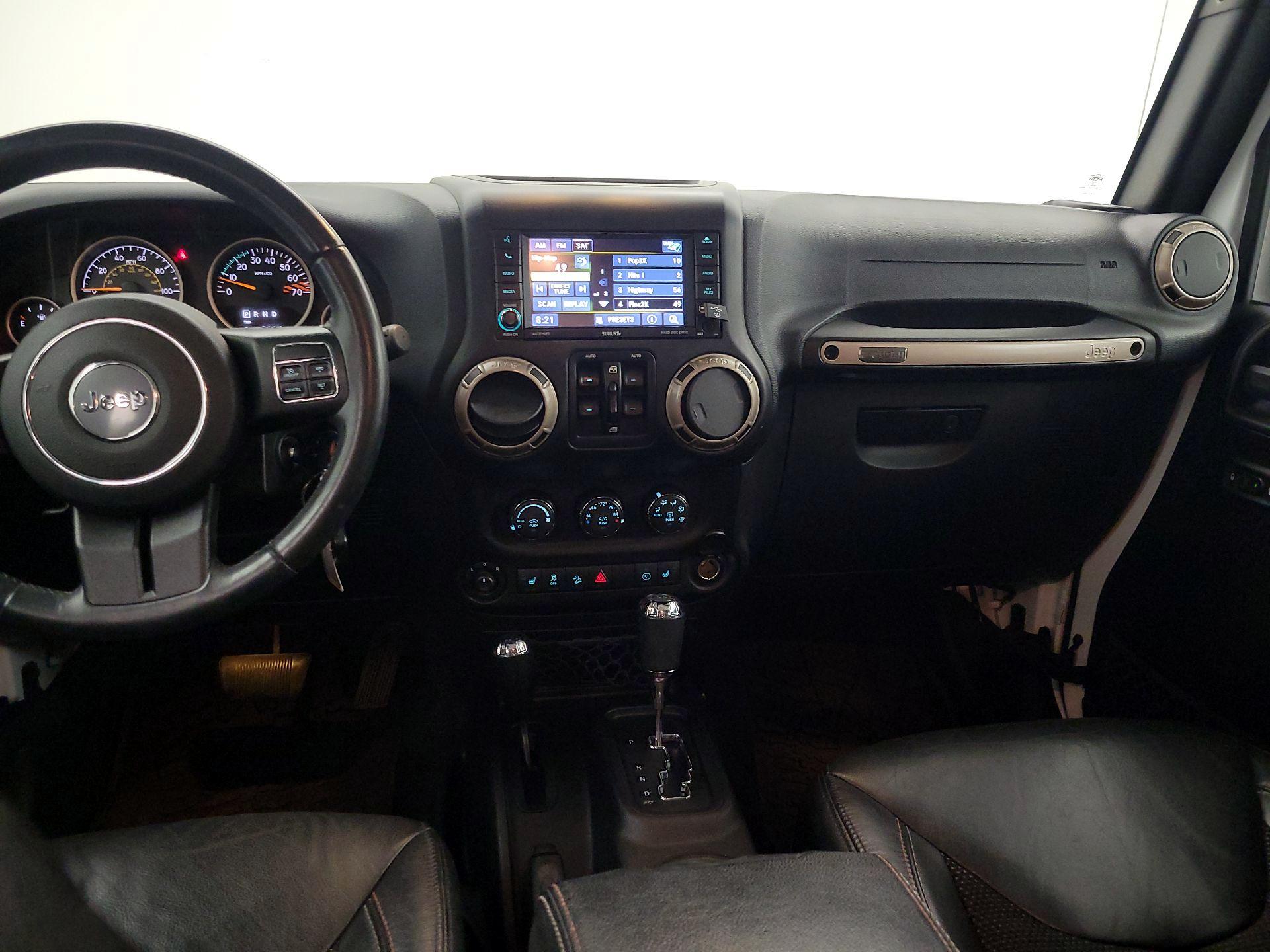 Thumbnail: 2016 Jeep Wrangler - 9