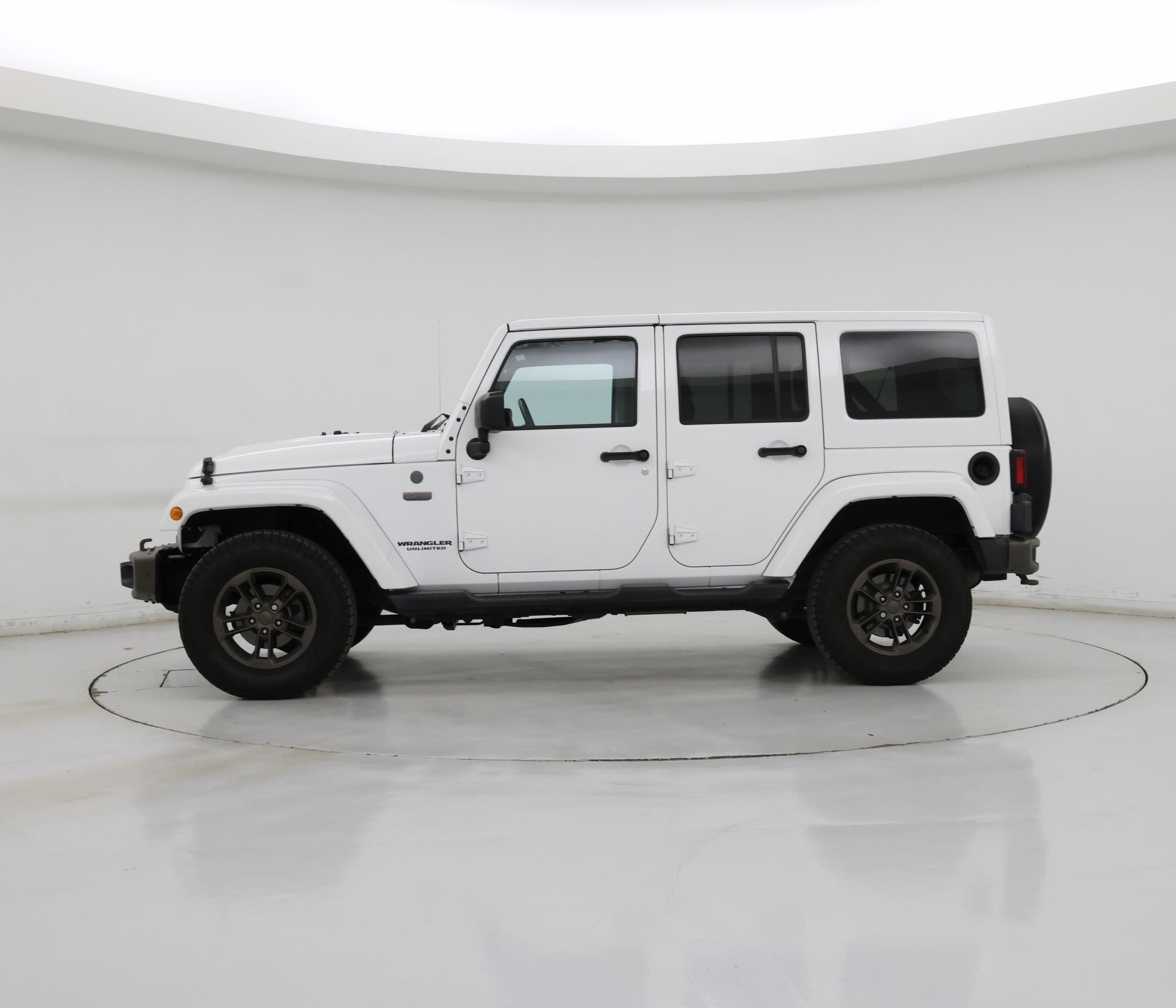 Thumbnail: 2016 Jeep Wrangler - 3