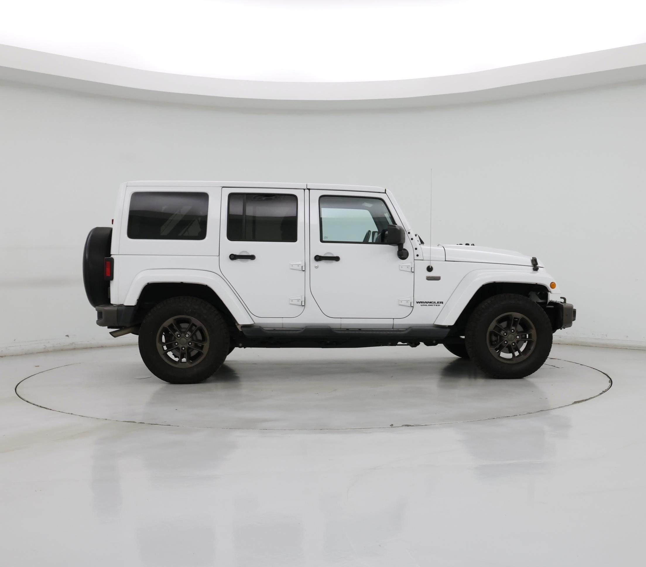 Thumbnail: 2016 Jeep Wrangler - 7