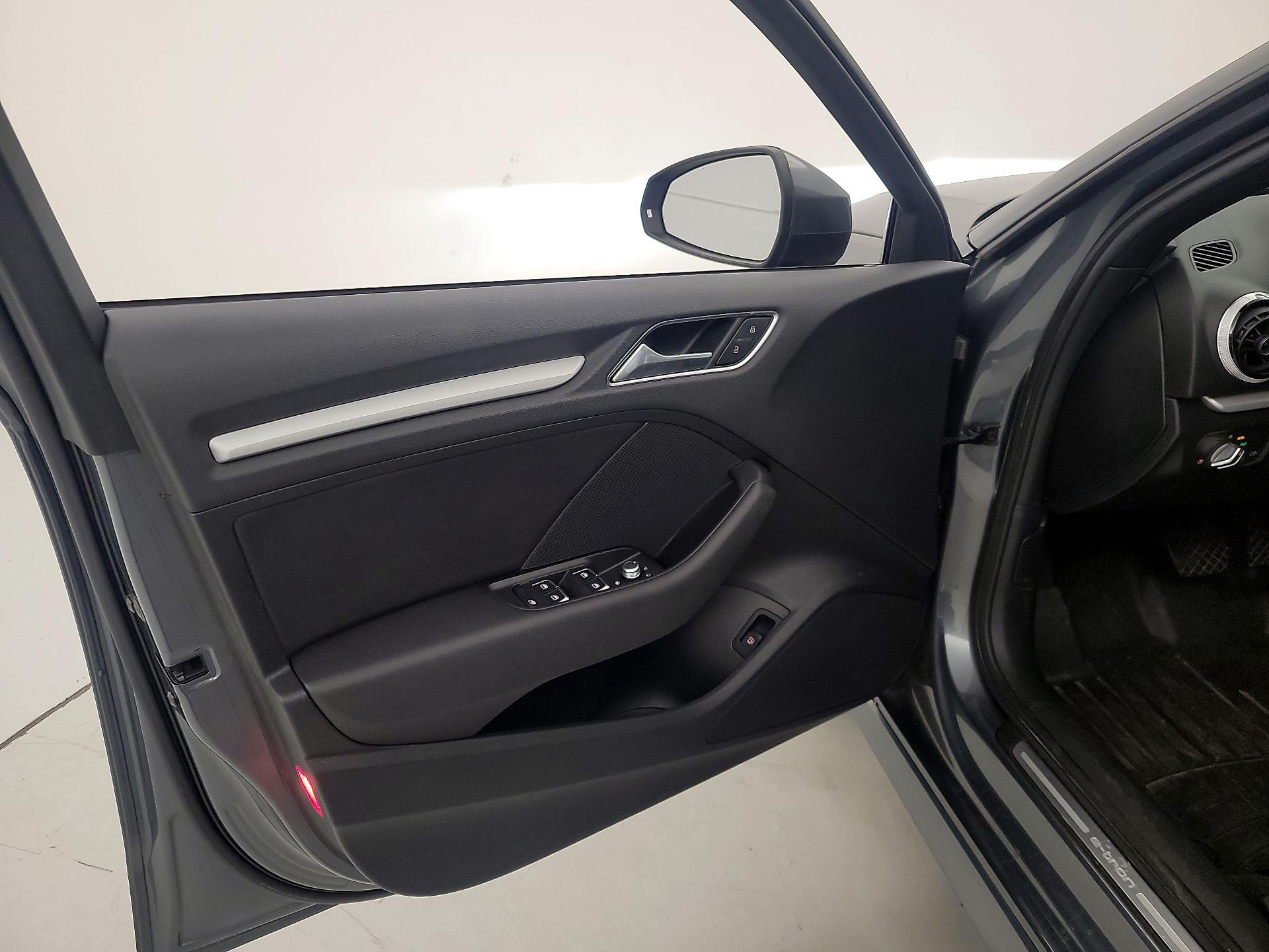 Thumbnail: 2016 Audi A3 - 12