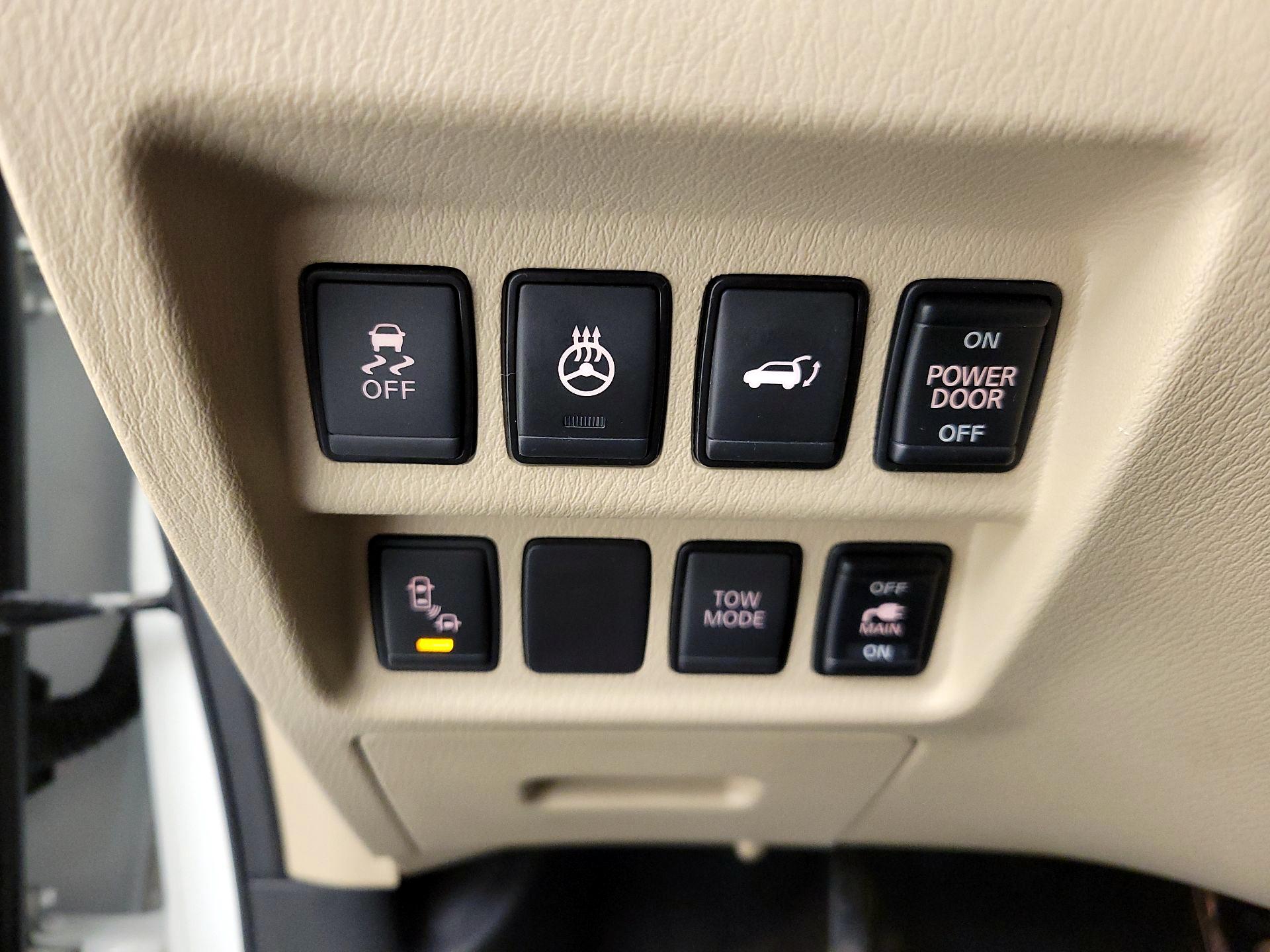 Thumbnail: 2017 Nissan Pathfinder - 13