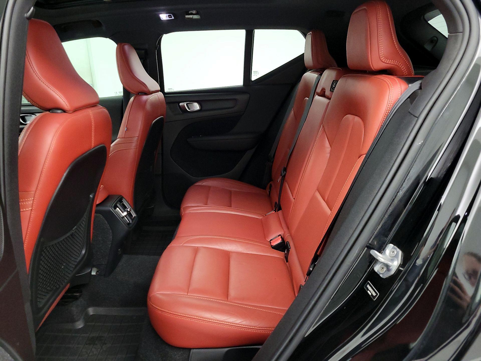 Thumbnail: 2019 Volvo XC40 - 20