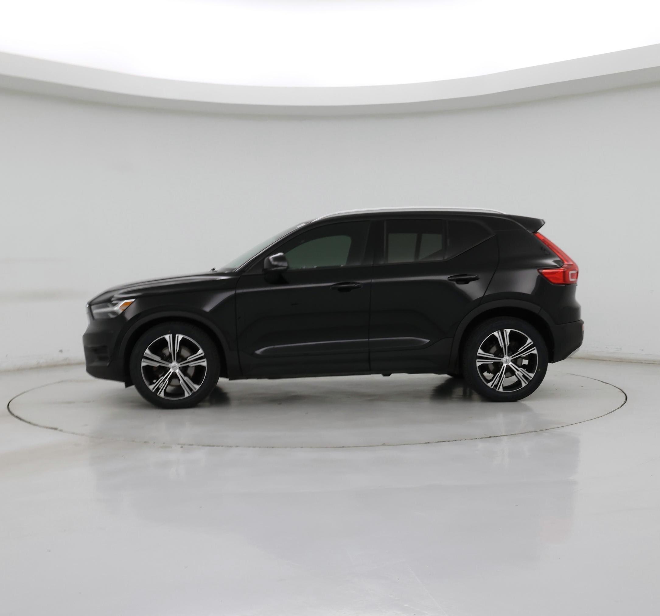 Thumbnail: 2019 Volvo XC40 - 3