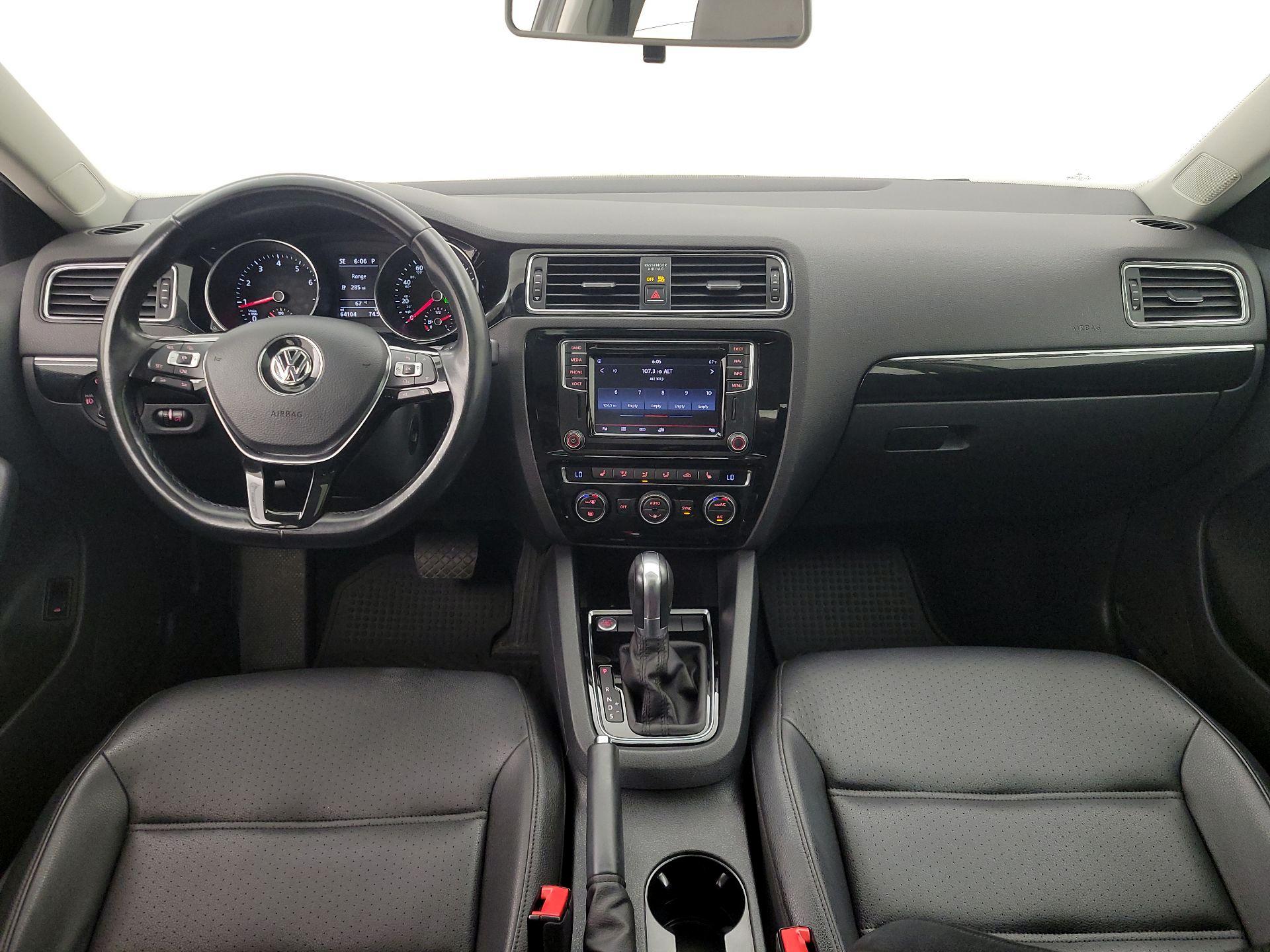 Thumbnail: 2017 Volkswagen Jetta - 9