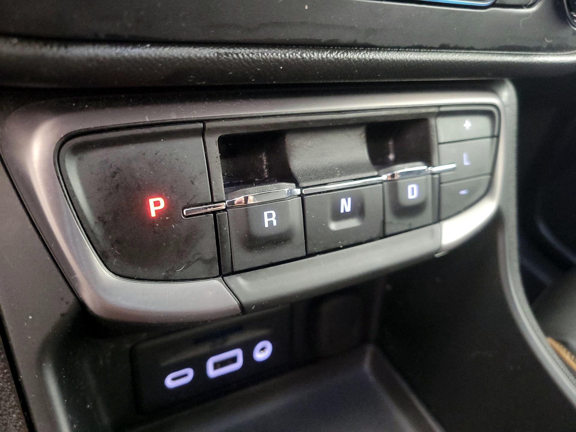 Thumbnail: 2023 GMC Terrain - 17