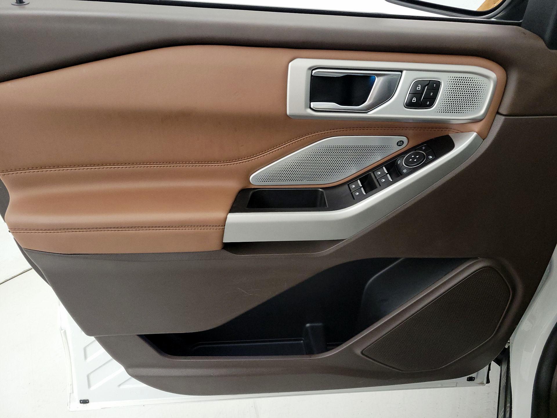 Thumbnail: 2022 Ford Explorer - 12