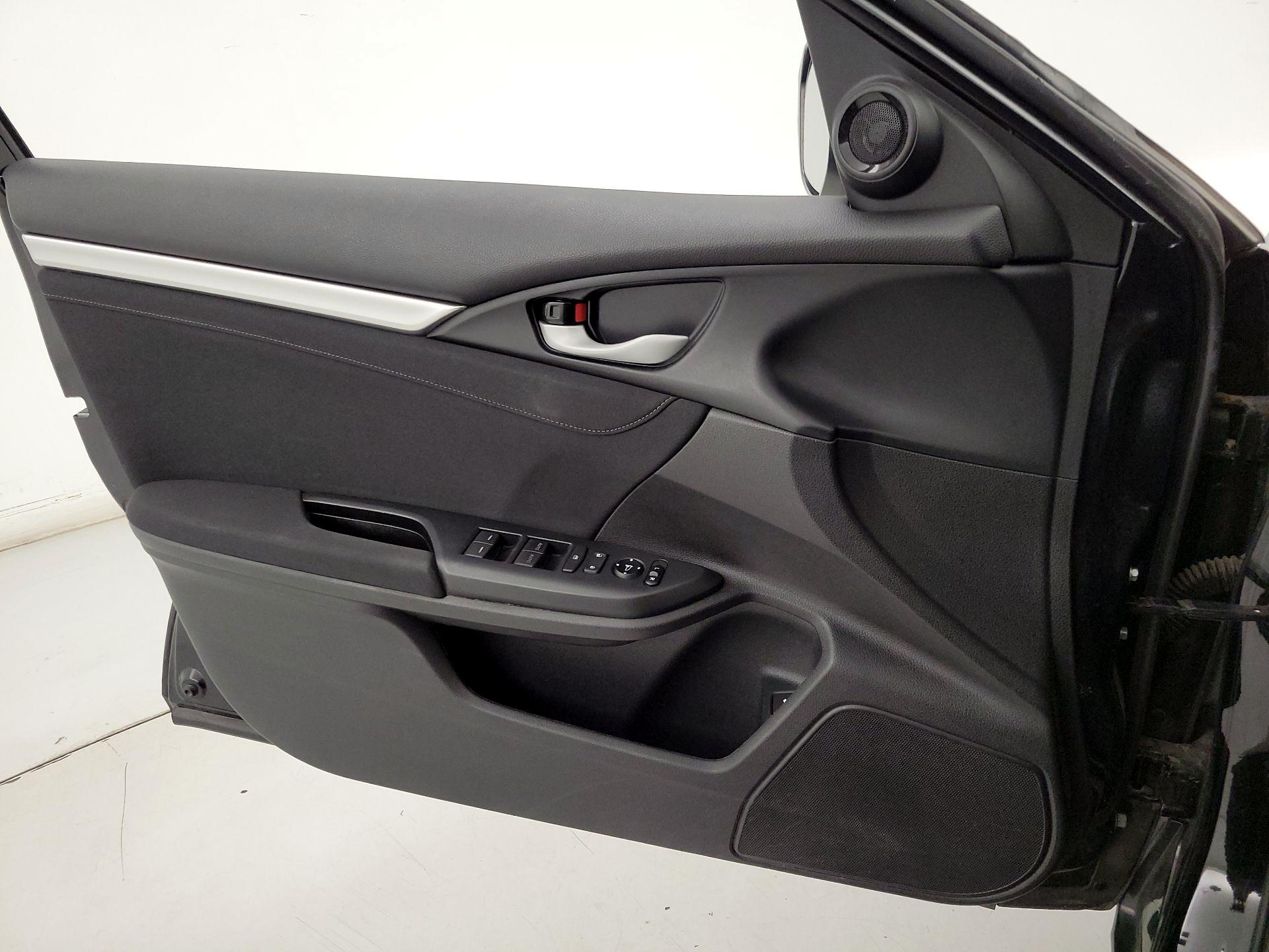 Thumbnail: 2017 Honda Civic - 12