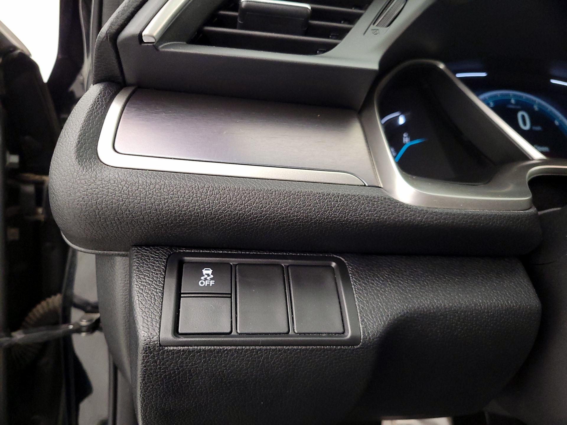 Thumbnail: 2017 Honda Civic - 13