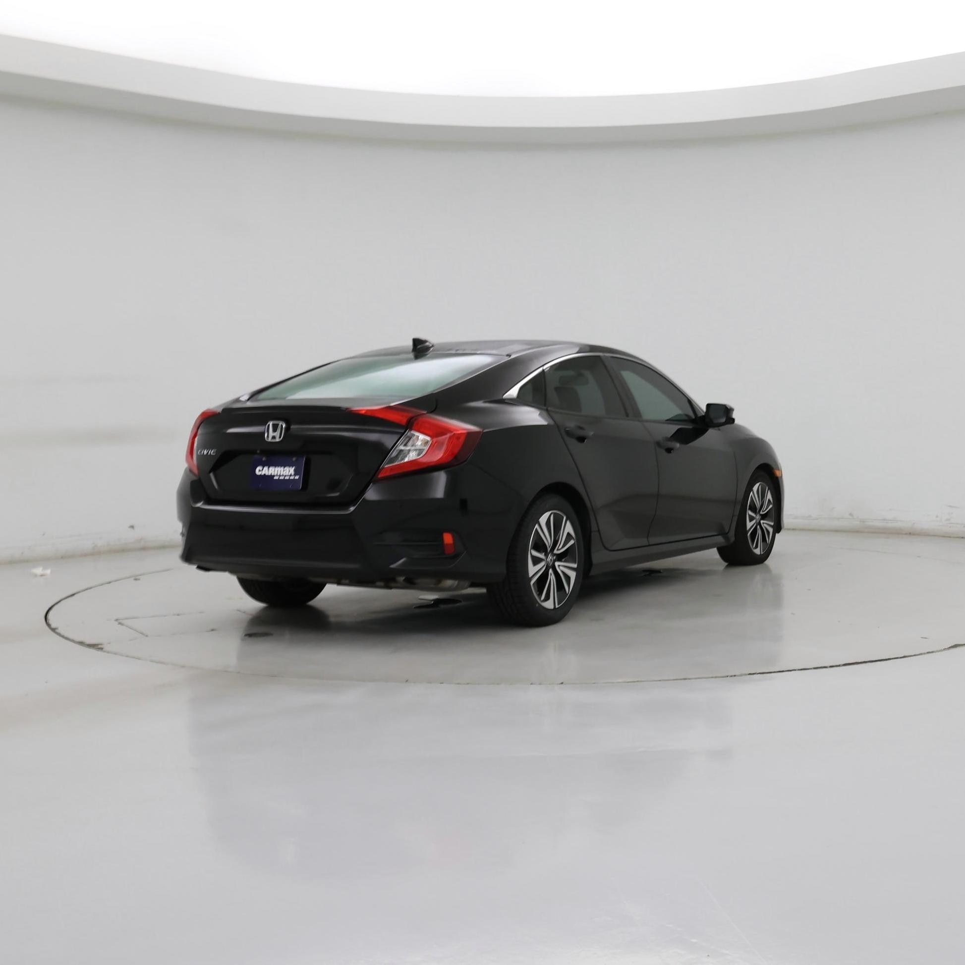 Thumbnail: 2017 Honda Civic - 8