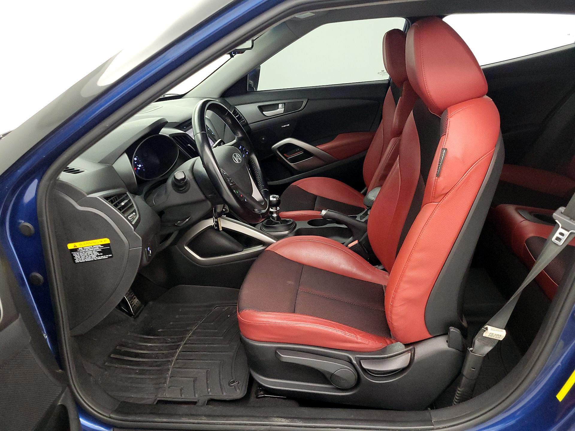 Thumbnail: 2015 Hyundai Veloster - 11