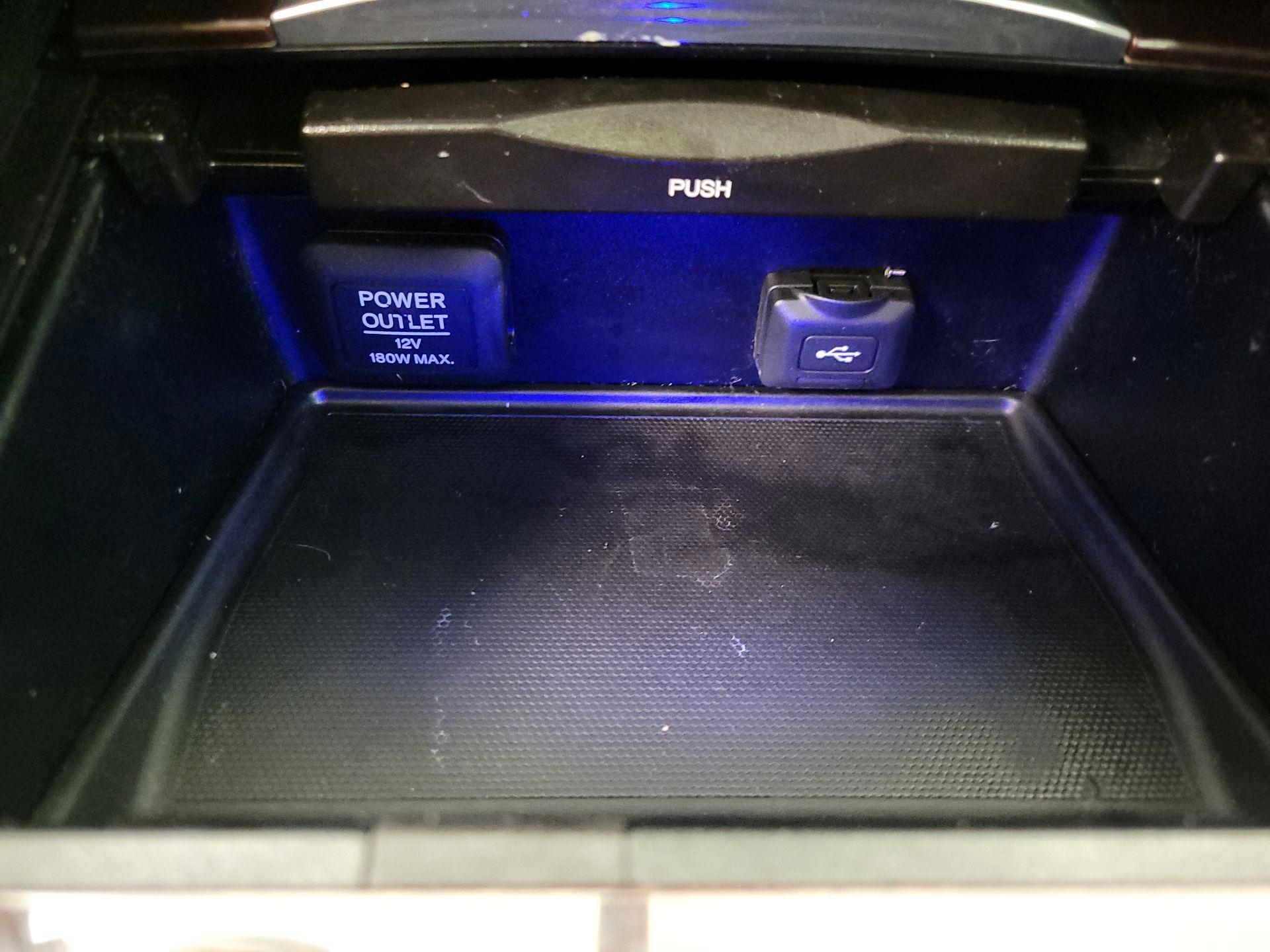 Thumbnail: 2017 Acura TLX - 18