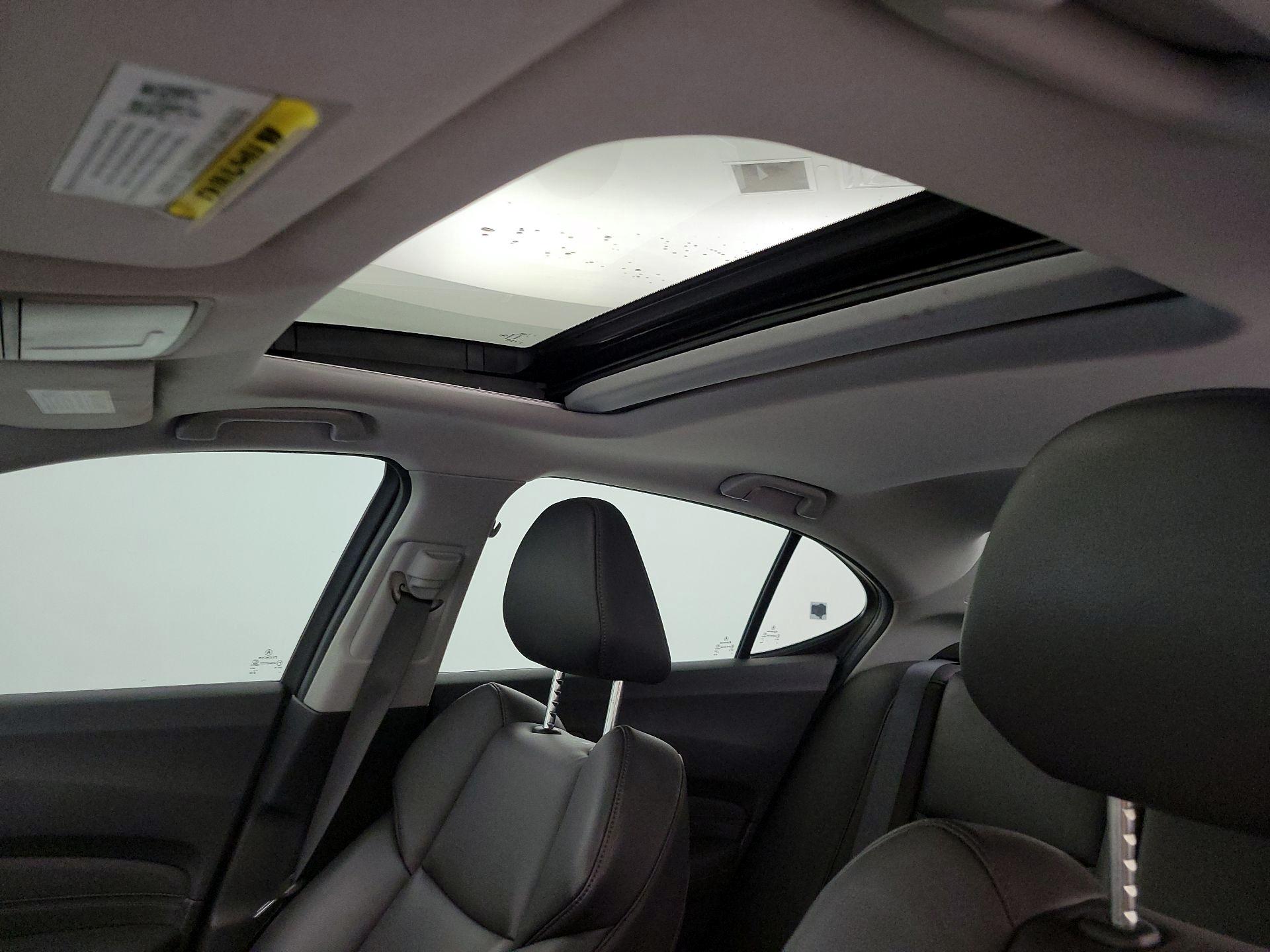 Thumbnail: 2017 Acura TLX - 19