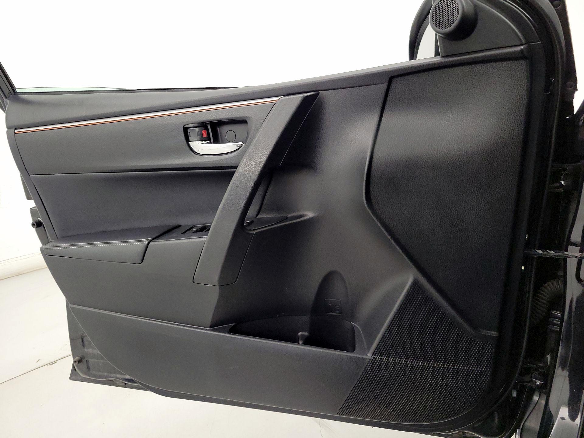 Thumbnail: 2016 Toyota Corolla - 12