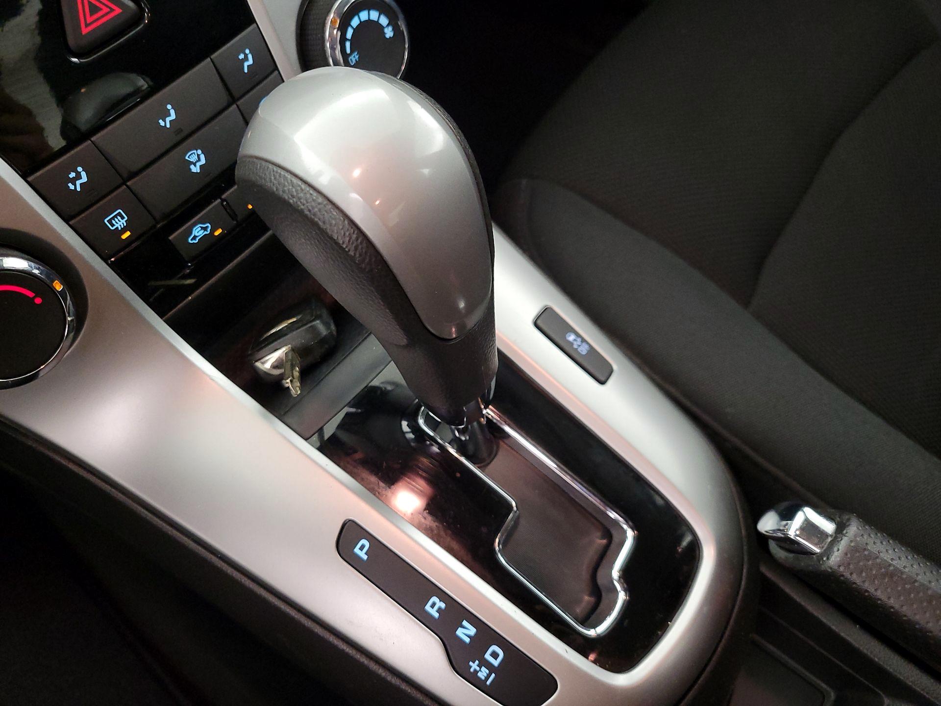 Thumbnail: 2015 Chevrolet Cruze - 16