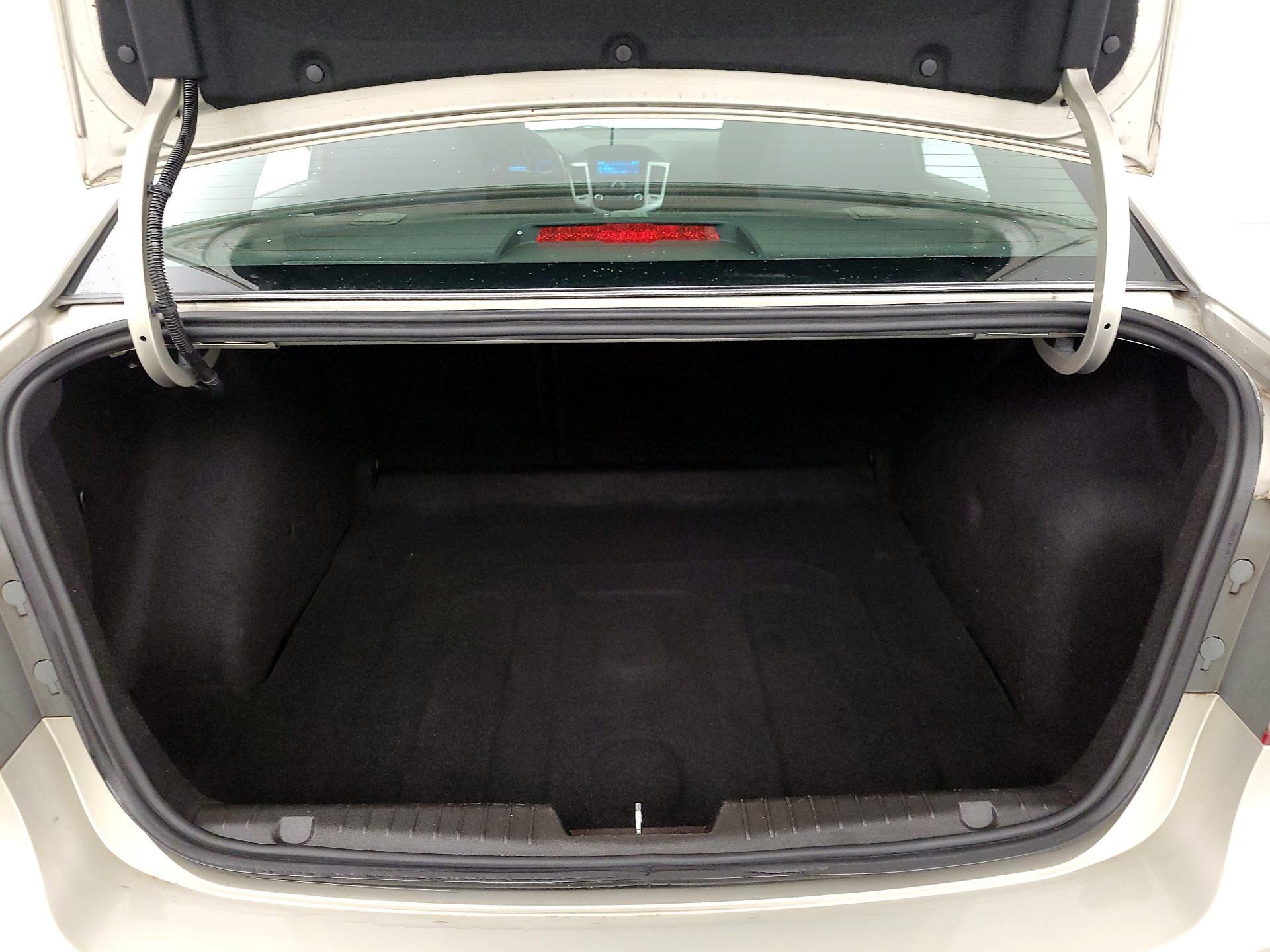 Thumbnail: 2015 Chevrolet Cruze - 19