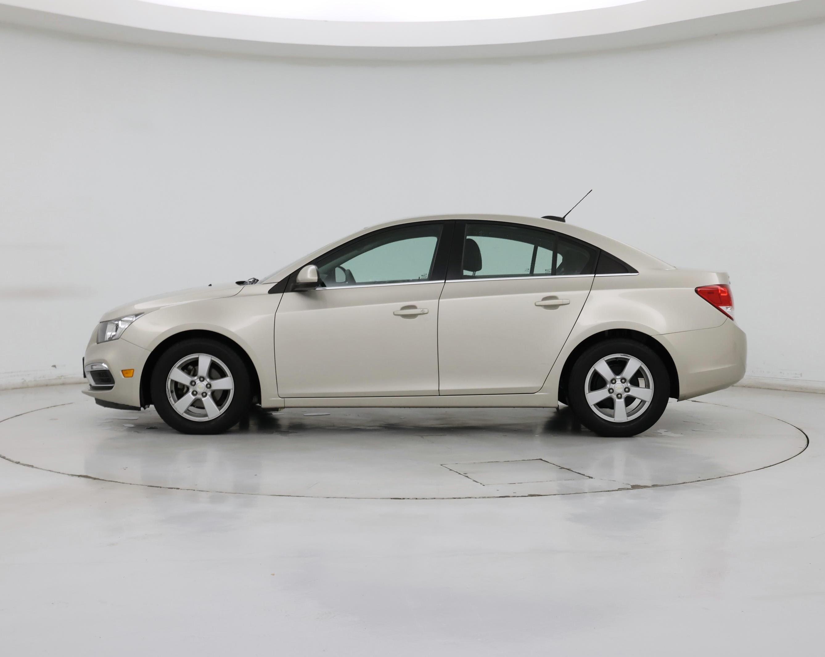 Thumbnail: 2015 Chevrolet Cruze - 3