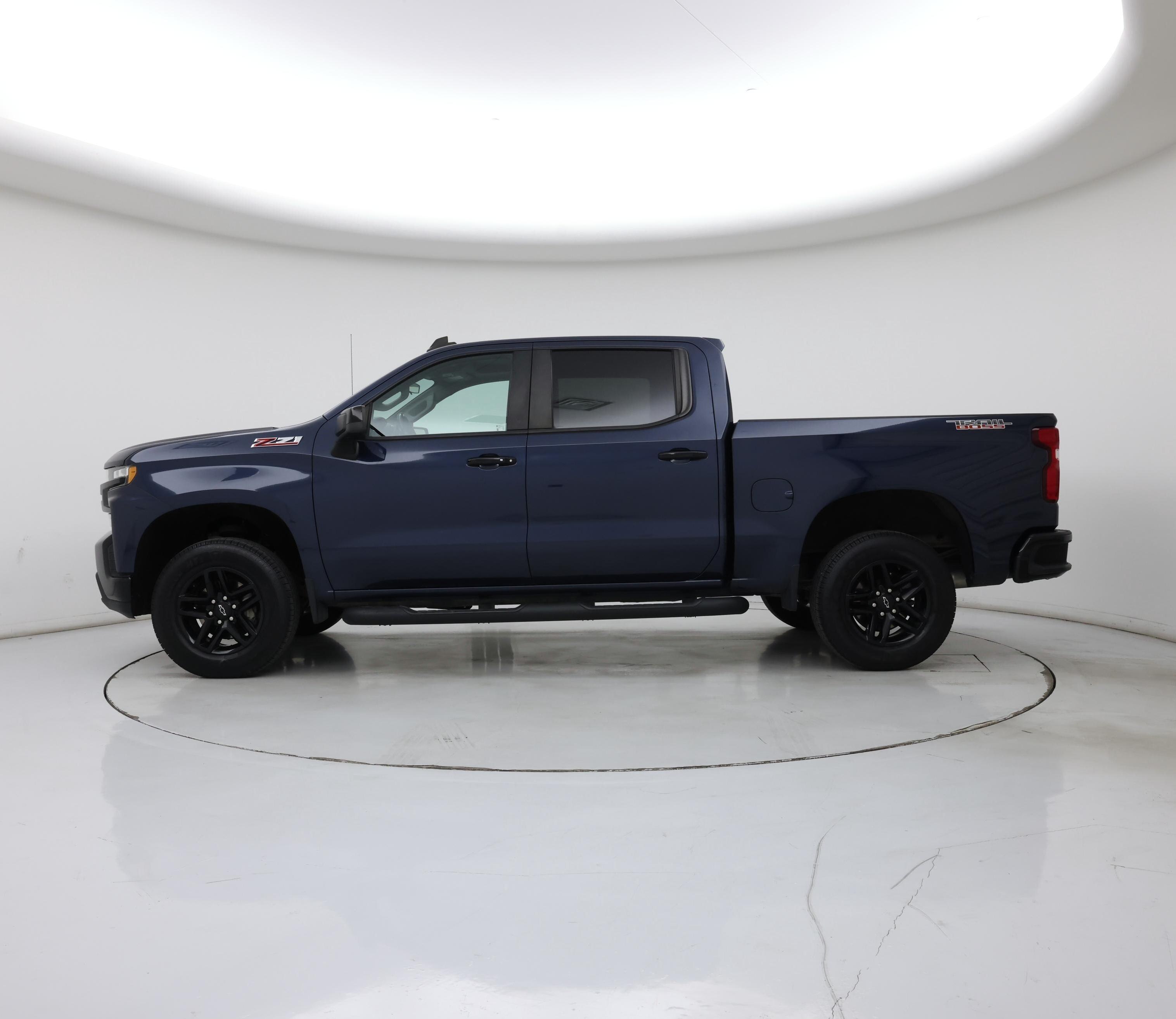 Thumbnail: 2020 Chevrolet Silverado 1500 - 3