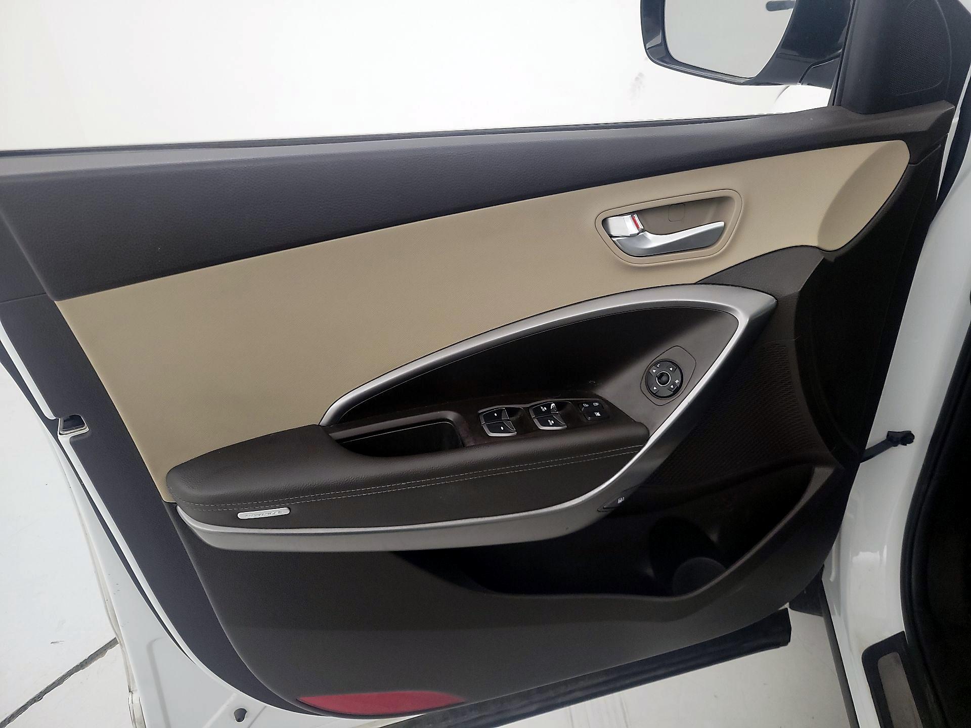 Thumbnail: 2018 Hyundai Santa Fe - 12