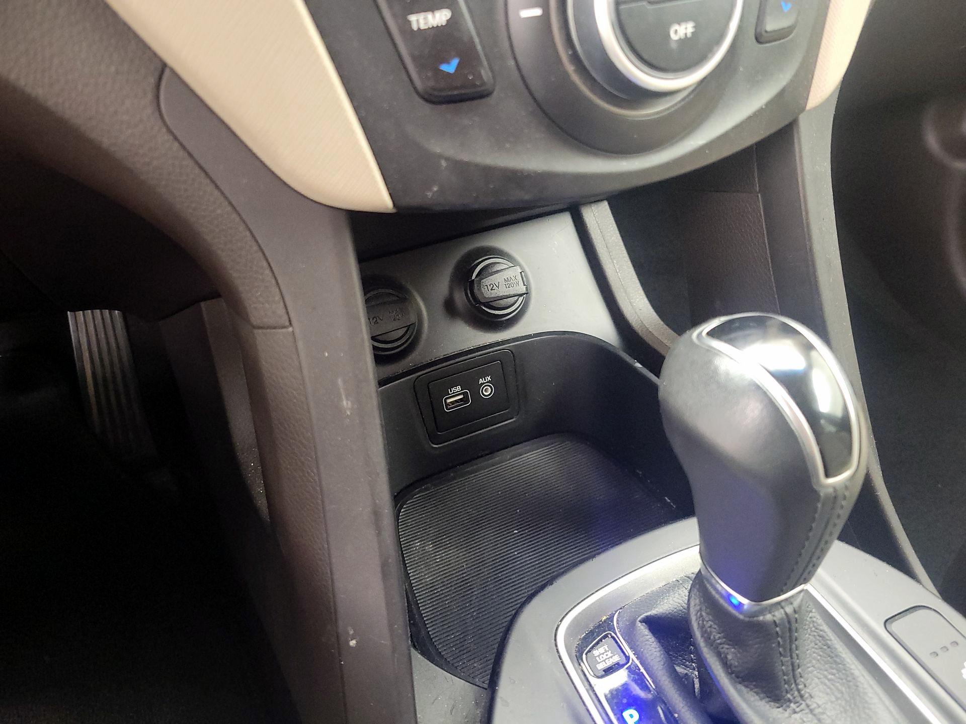 Thumbnail: 2018 Hyundai Santa Fe - 18