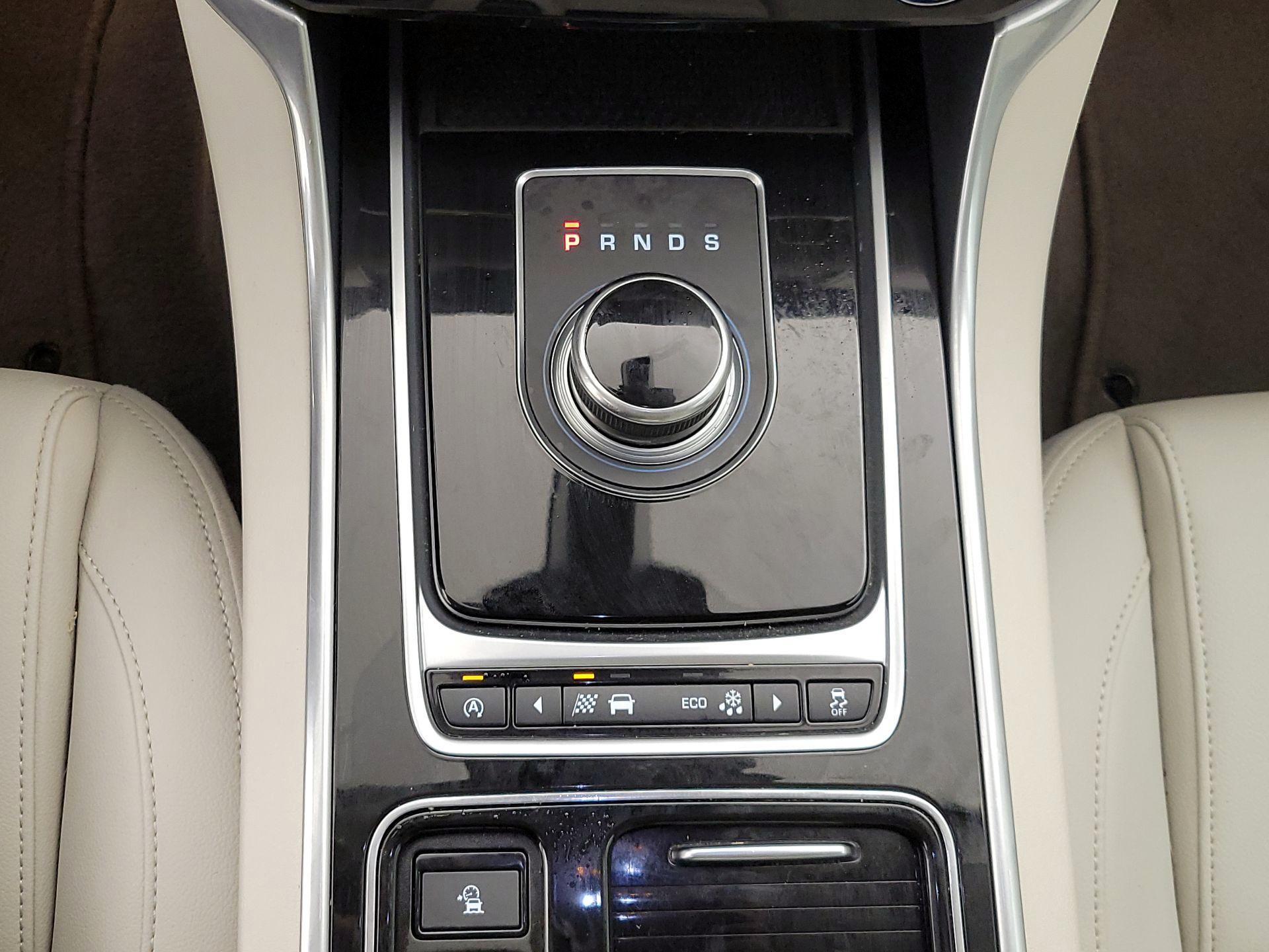 Thumbnail: 2017 Jaguar XF - 18