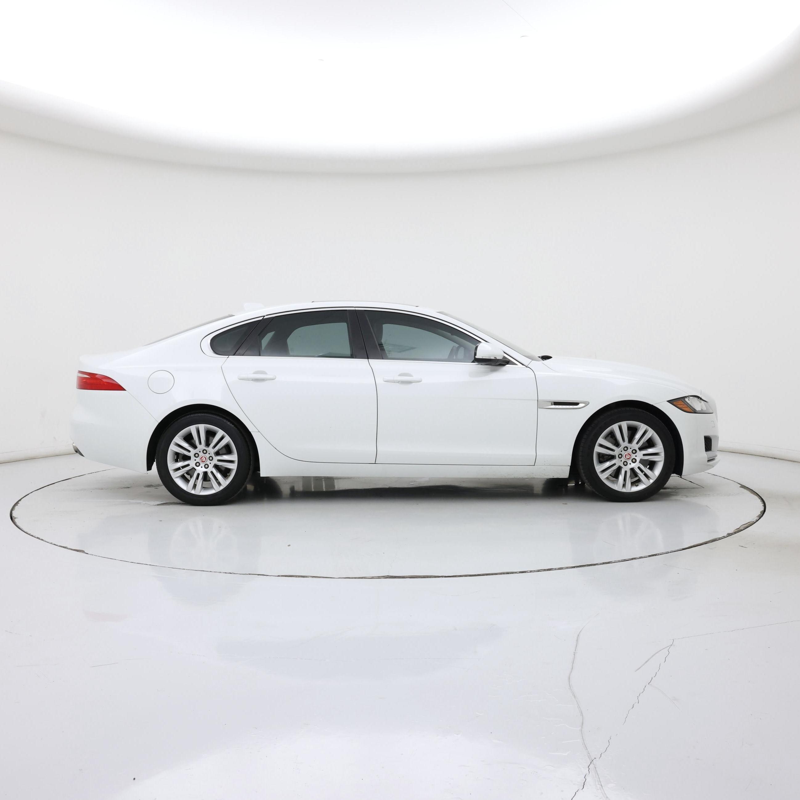 Thumbnail: 2017 Jaguar XF - 7