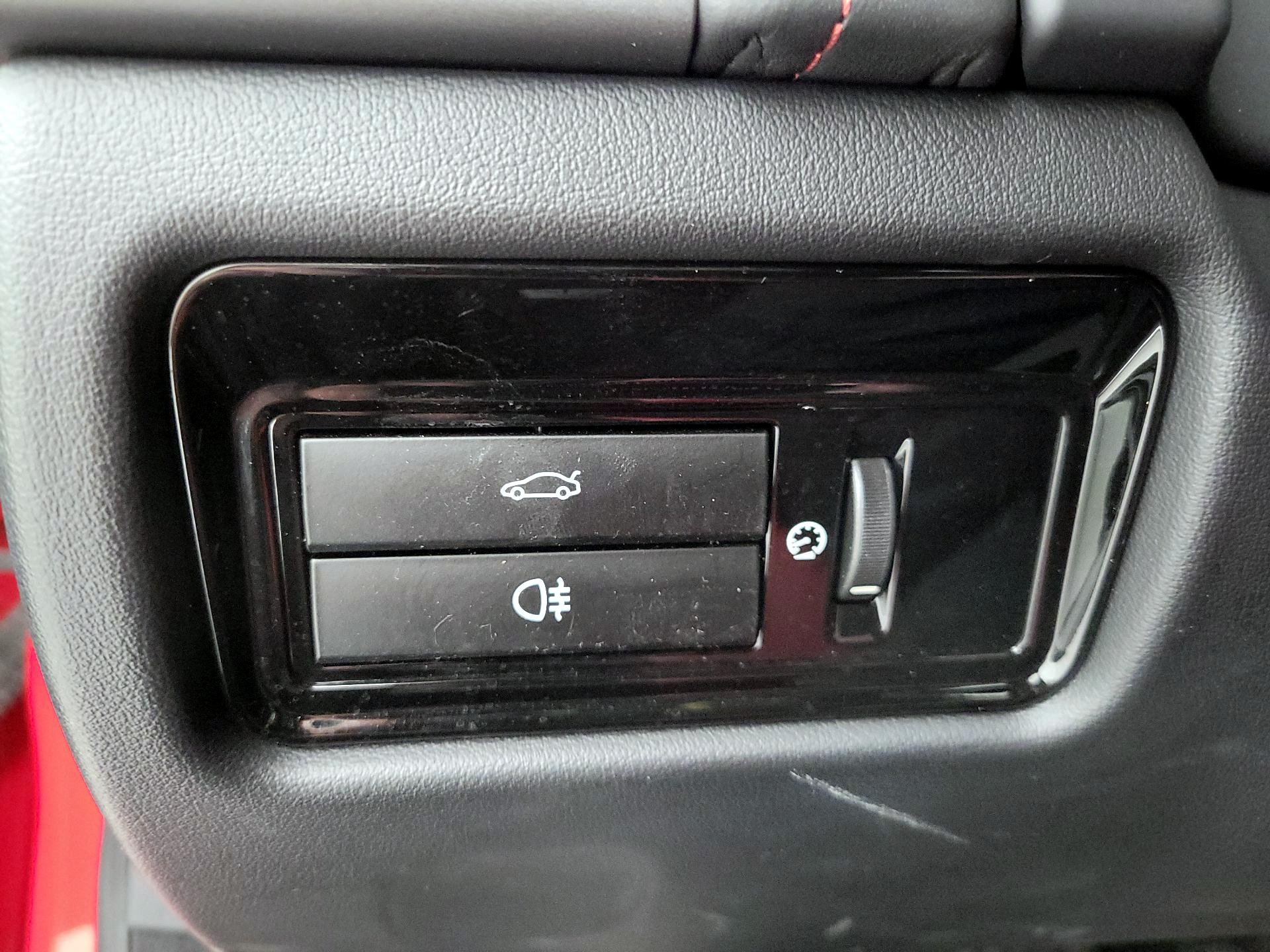 Thumbnail: 2015 Jaguar F-Type - 13