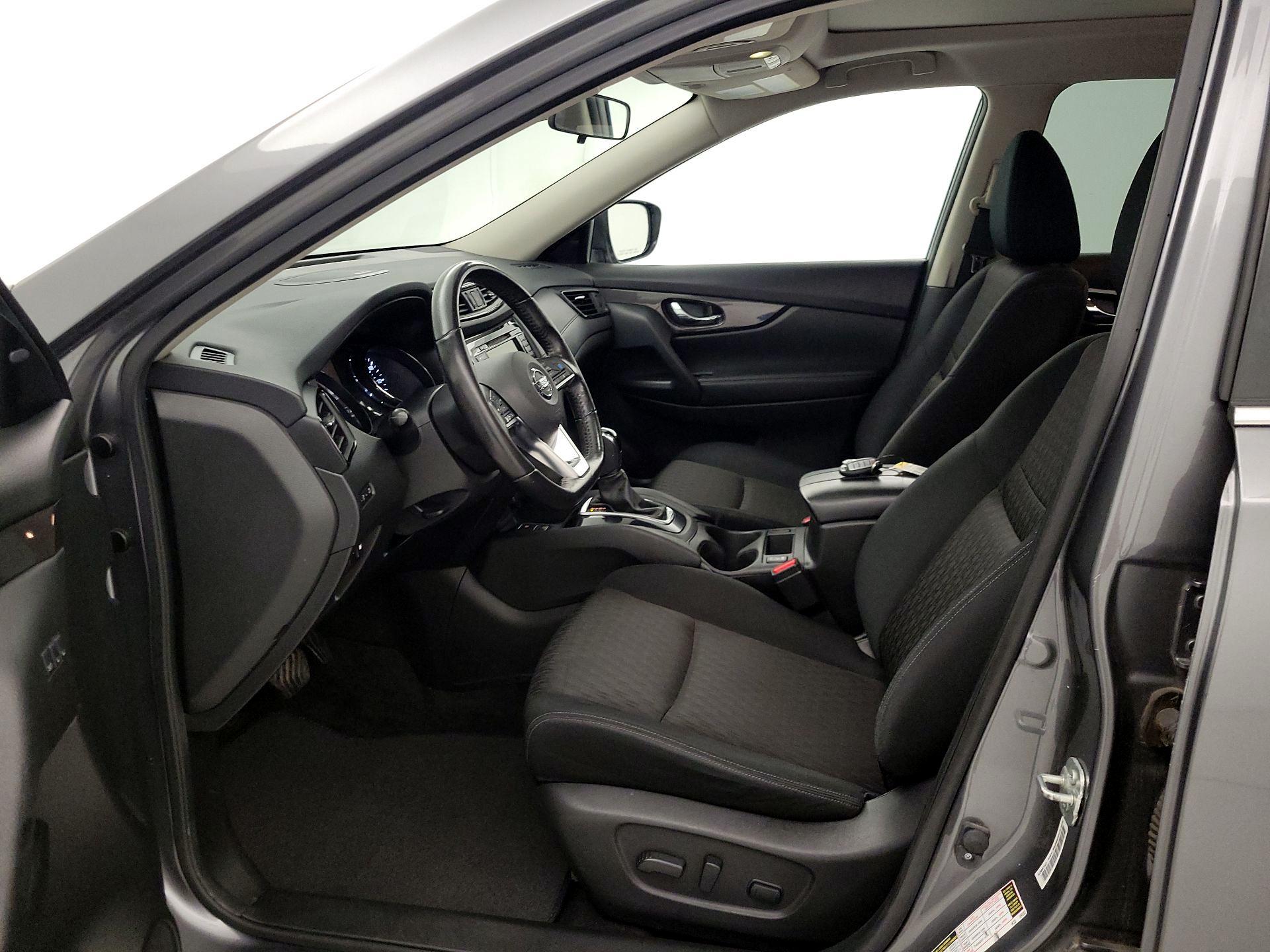 Thumbnail: 2019 Nissan Rogue - 11