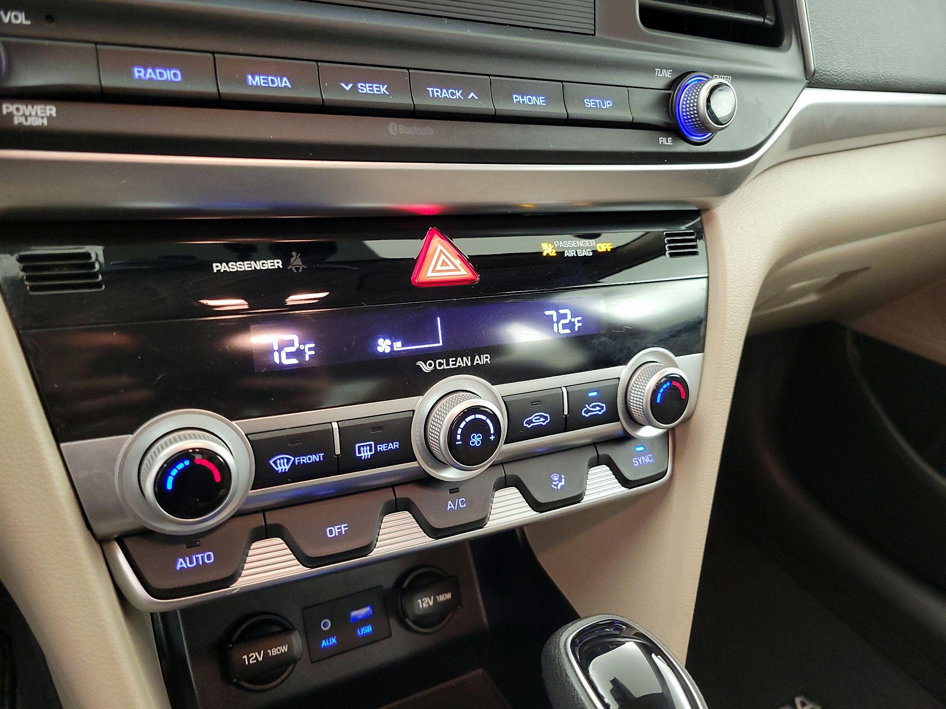 Thumbnail: 2020 Hyundai Elantra - 16