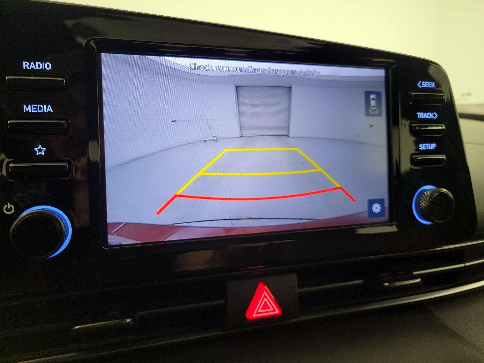 Thumbnail: 2022 Hyundai Elantra - 14