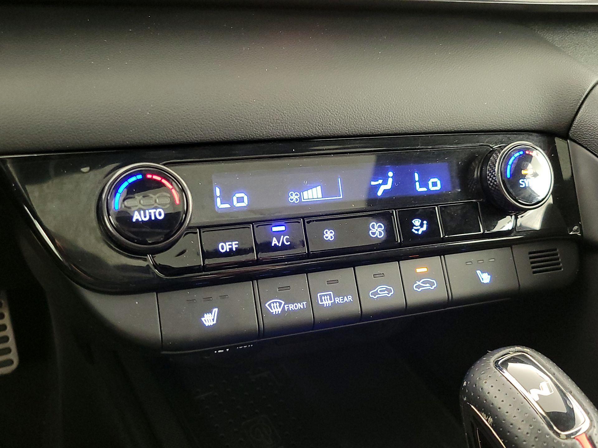 Thumbnail: 2022 Hyundai Elantra - 16