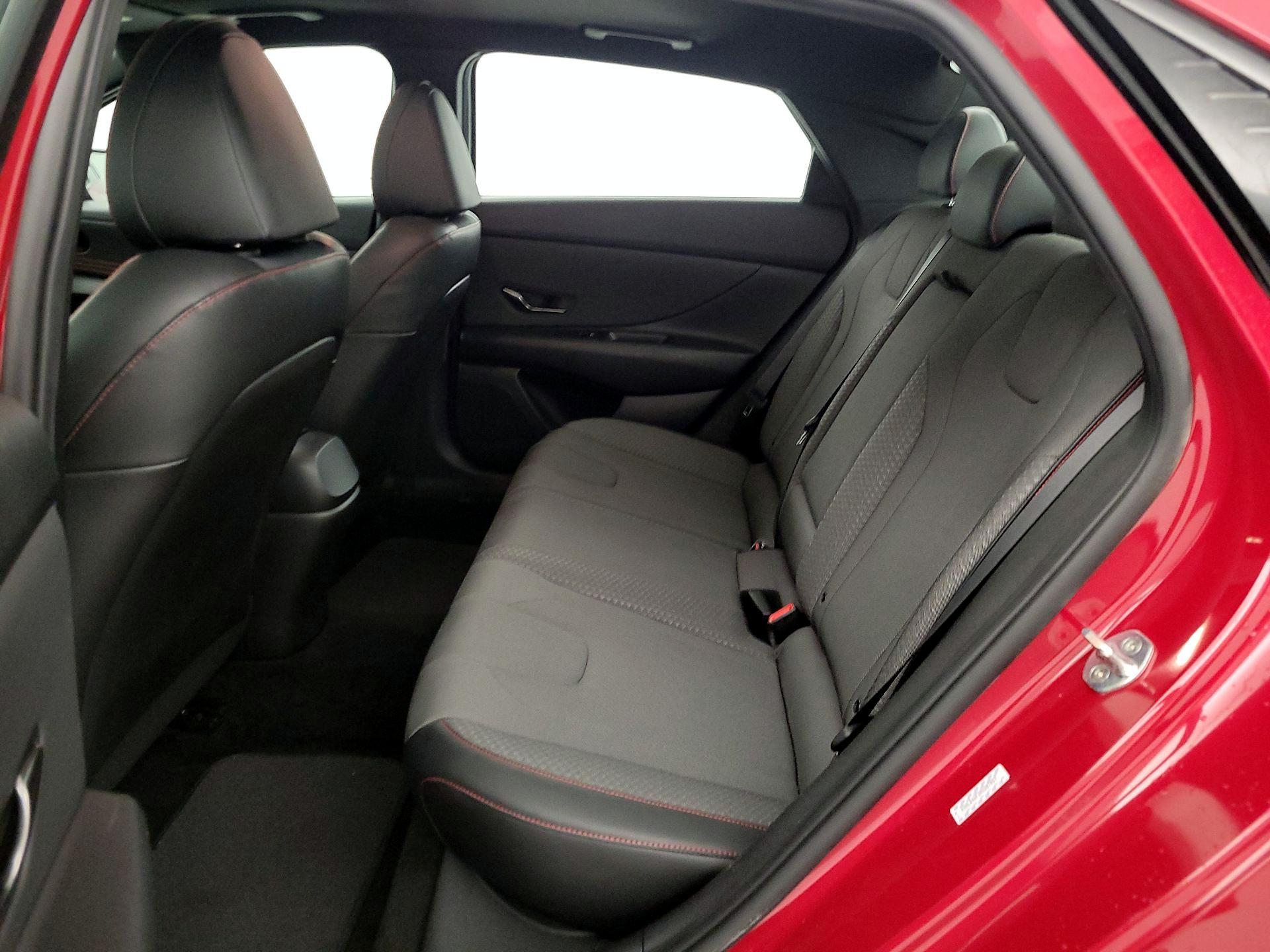 Thumbnail: 2022 Hyundai Elantra - 20