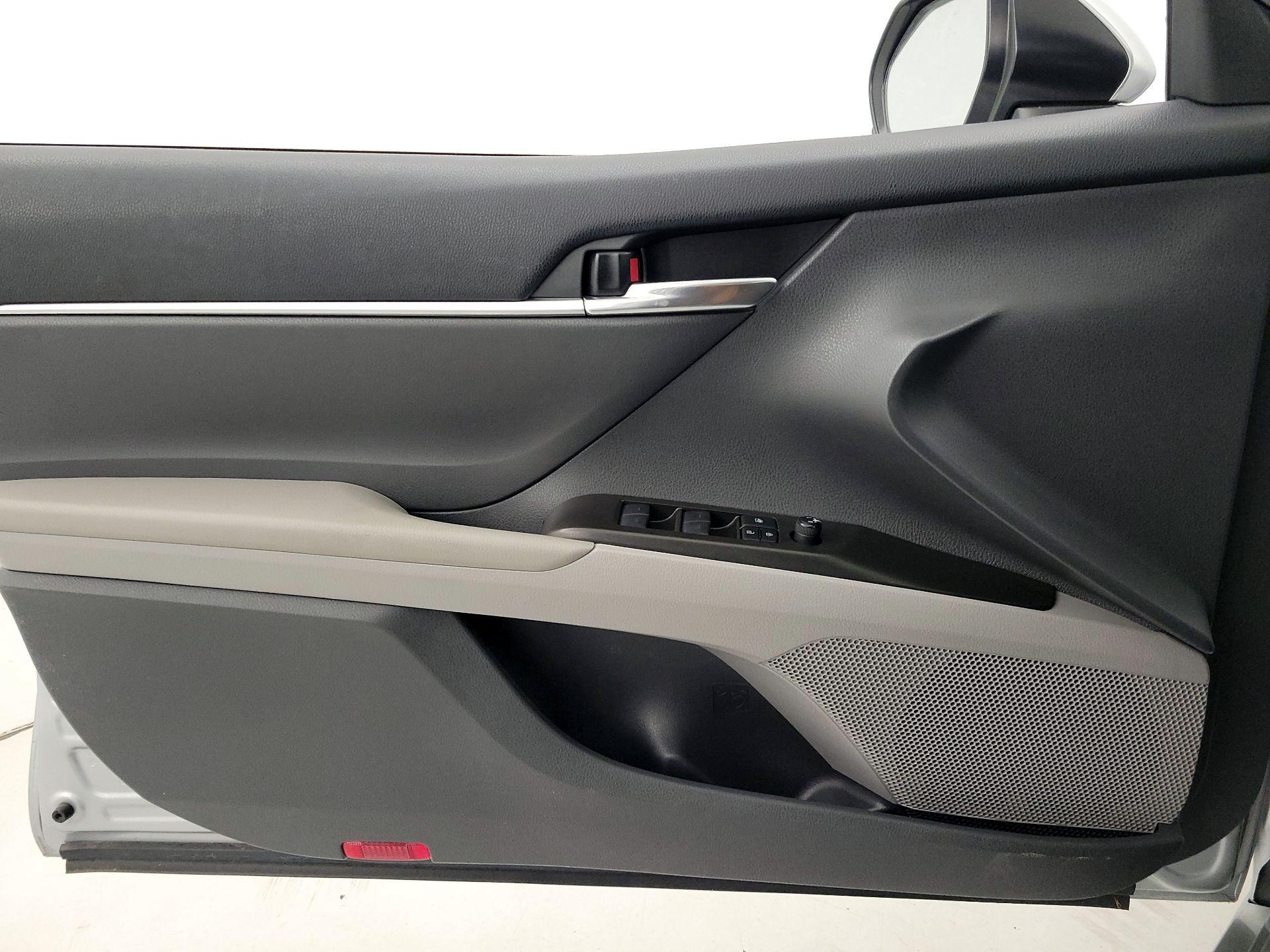 Thumbnail: 2021 Toyota Camry - 12