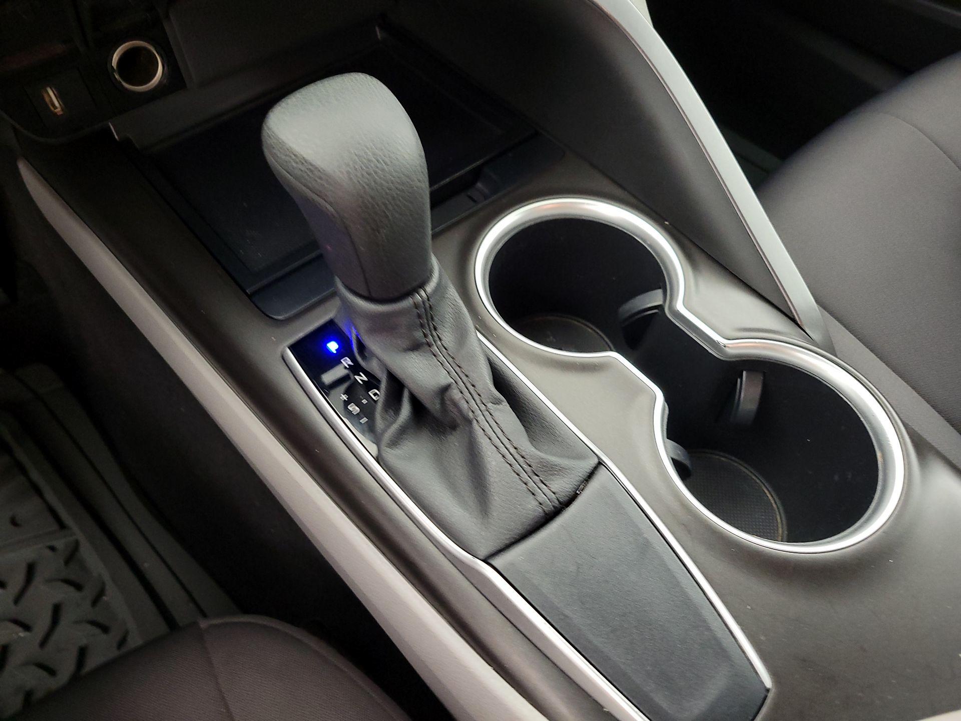 Thumbnail: 2021 Toyota Camry - 17