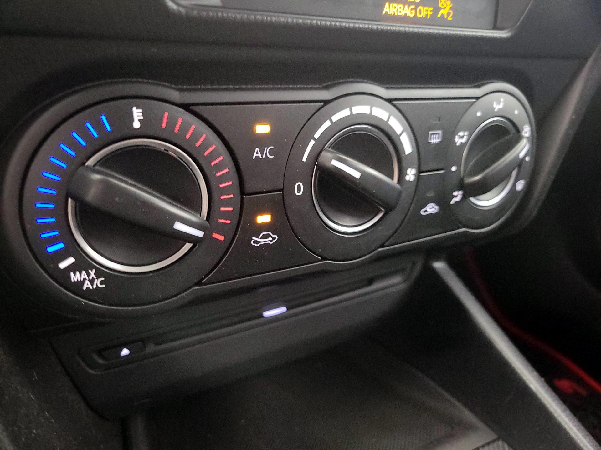 Thumbnail: 2014 Mazda Mazda3 - 15