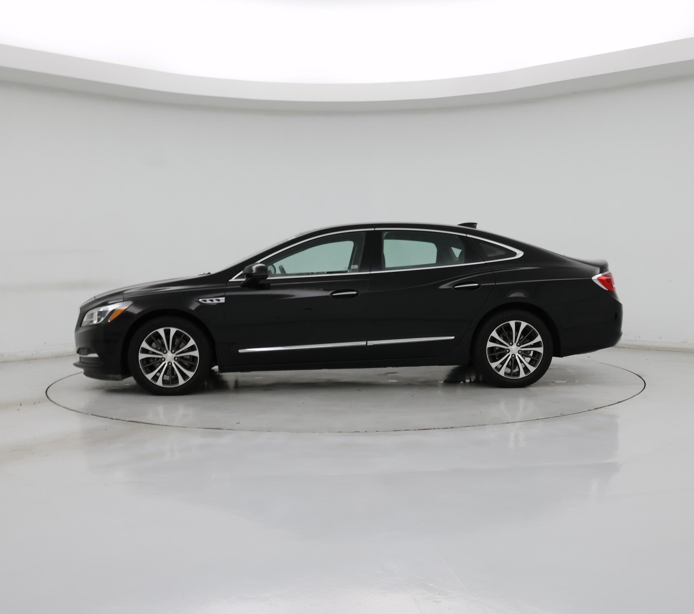 Thumbnail: 2017 Buick LaCrosse - 3