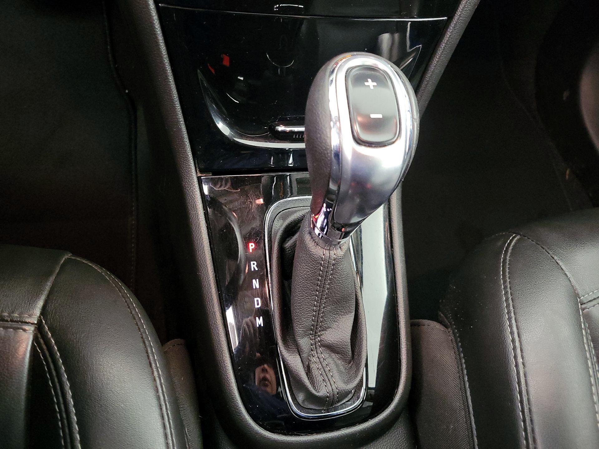 Thumbnail: 2018 Buick Encore - 17