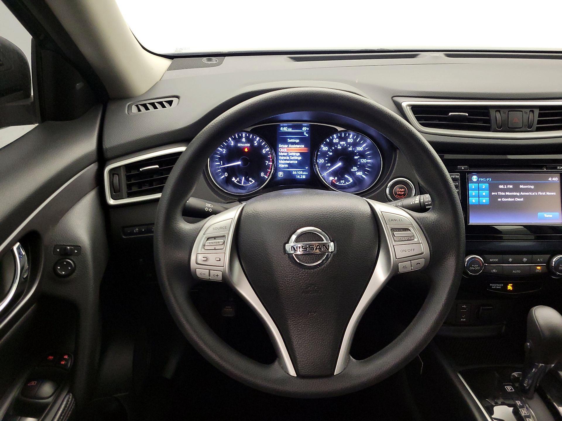 Thumbnail: 2016 Nissan Rogue - 10