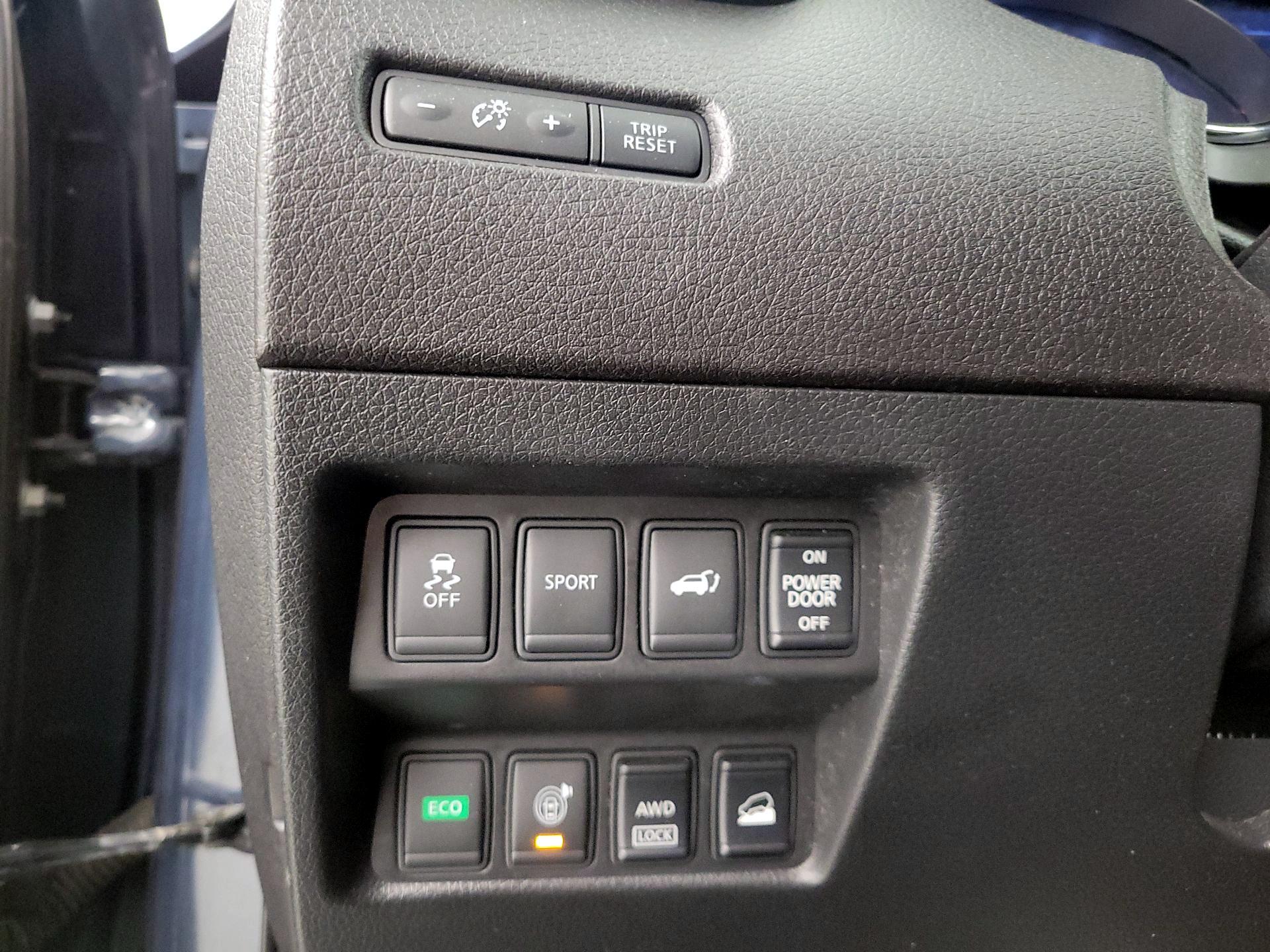 Thumbnail: 2016 Nissan Rogue - 13