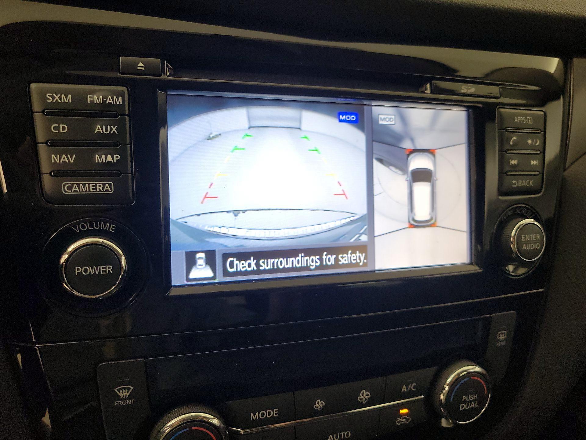 Thumbnail: 2016 Nissan Rogue - 14