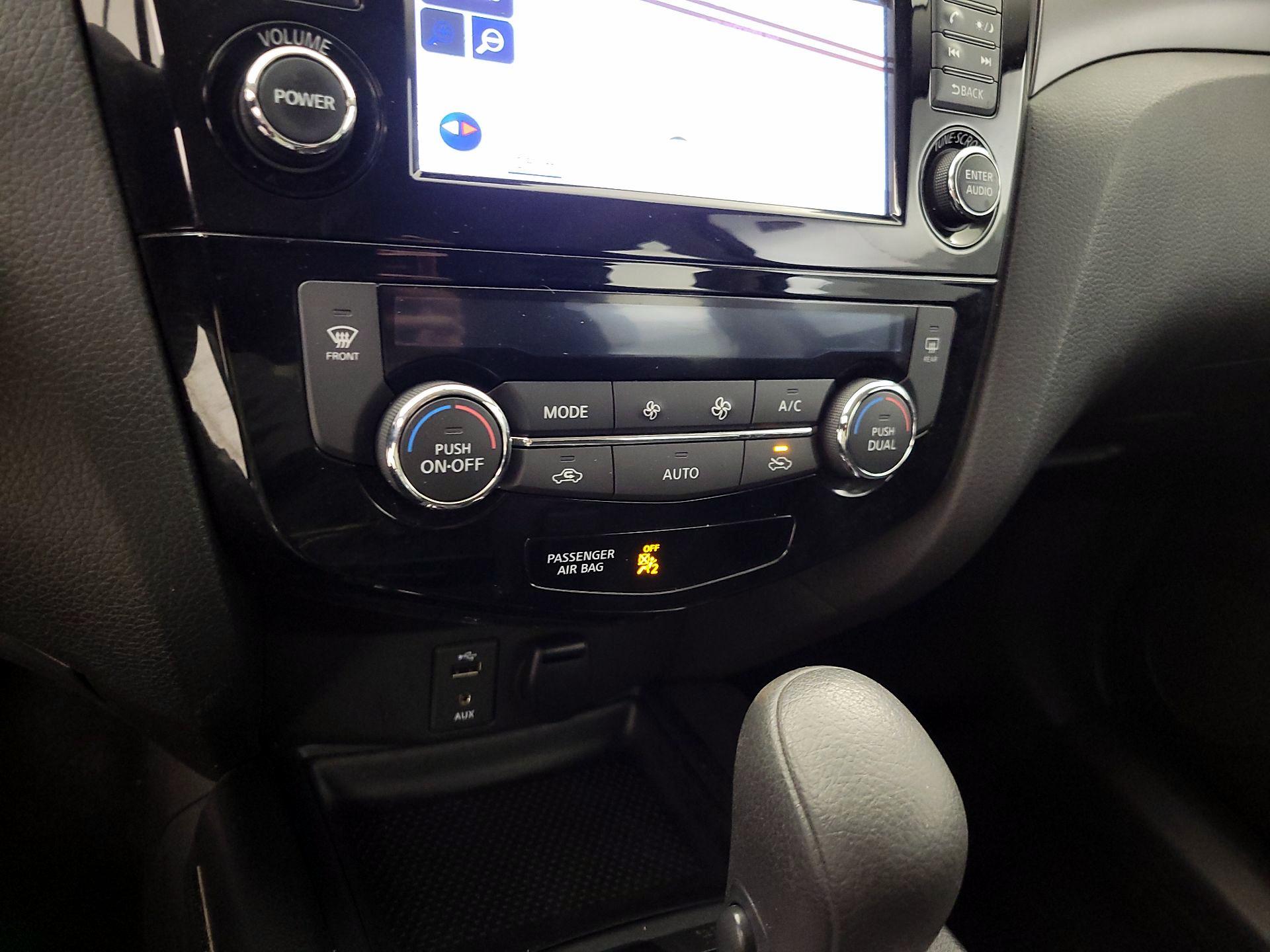 Thumbnail: 2016 Nissan Rogue - 16