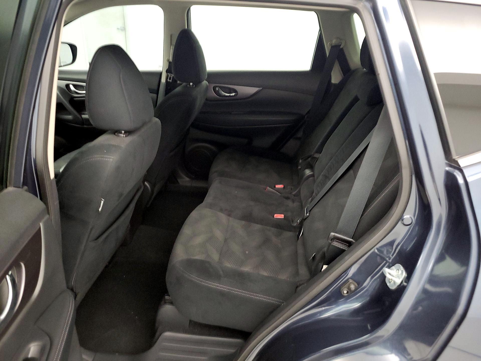 Thumbnail: 2016 Nissan Rogue - 19