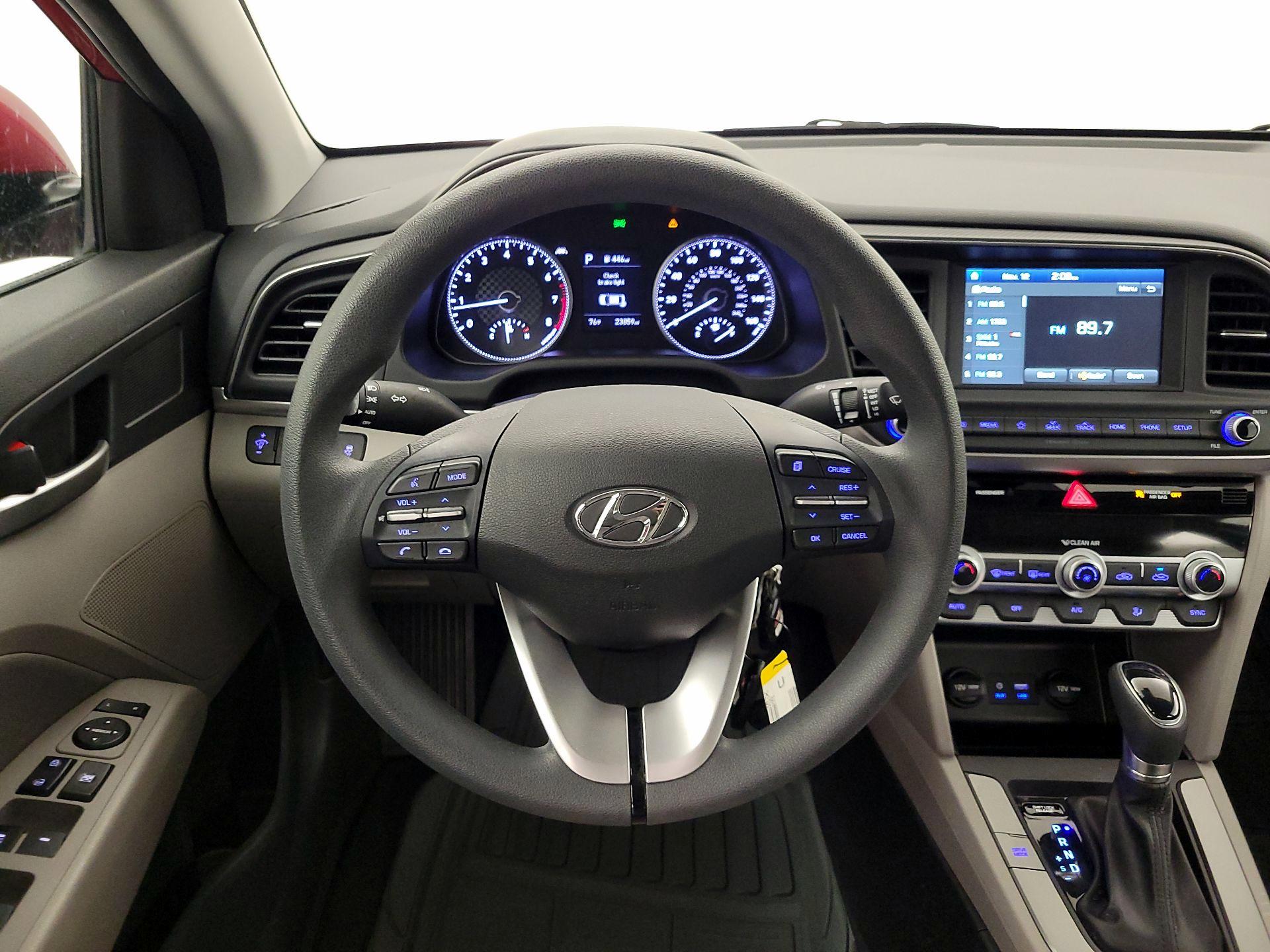 Thumbnail: 2020 Hyundai Elantra - 10