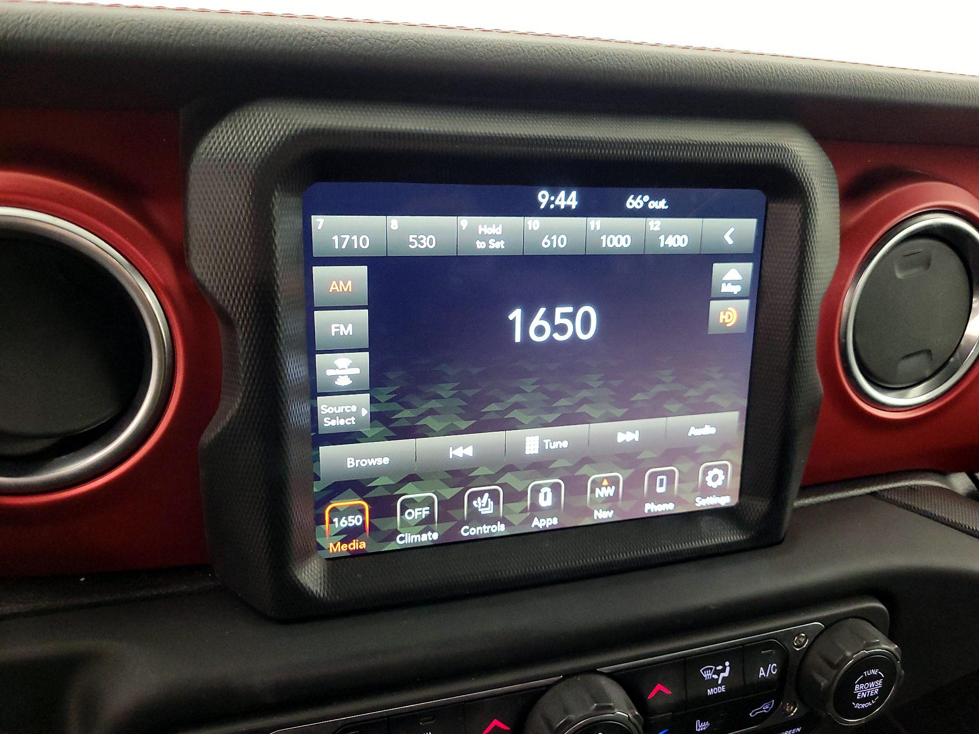 Thumbnail: 2021 Jeep Wrangler - 15