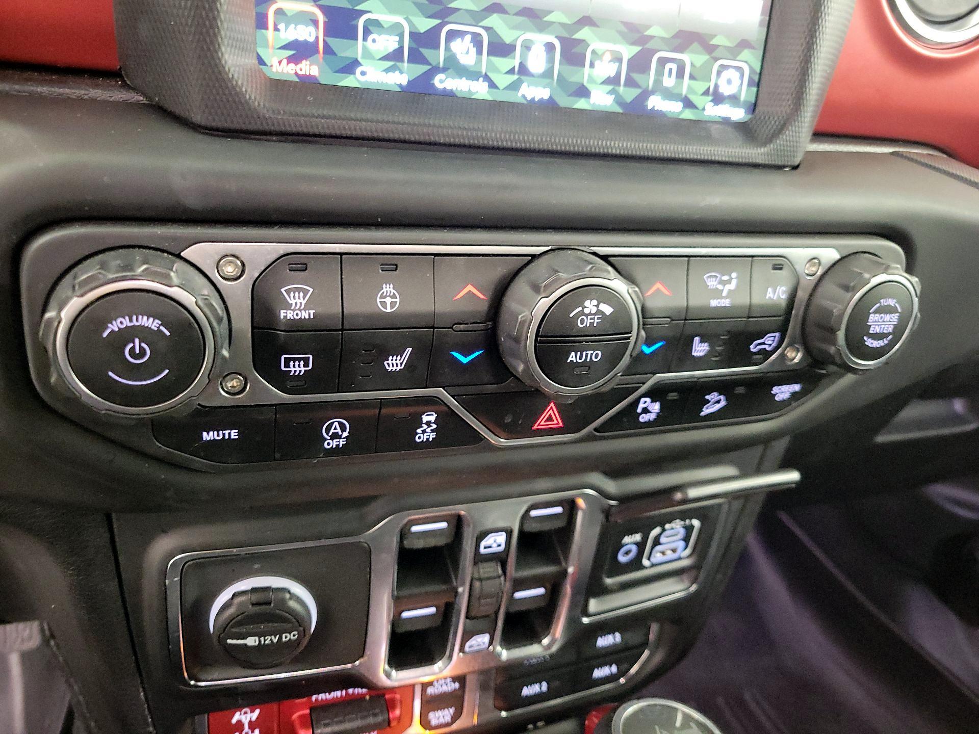 Thumbnail: 2021 Jeep Wrangler - 16