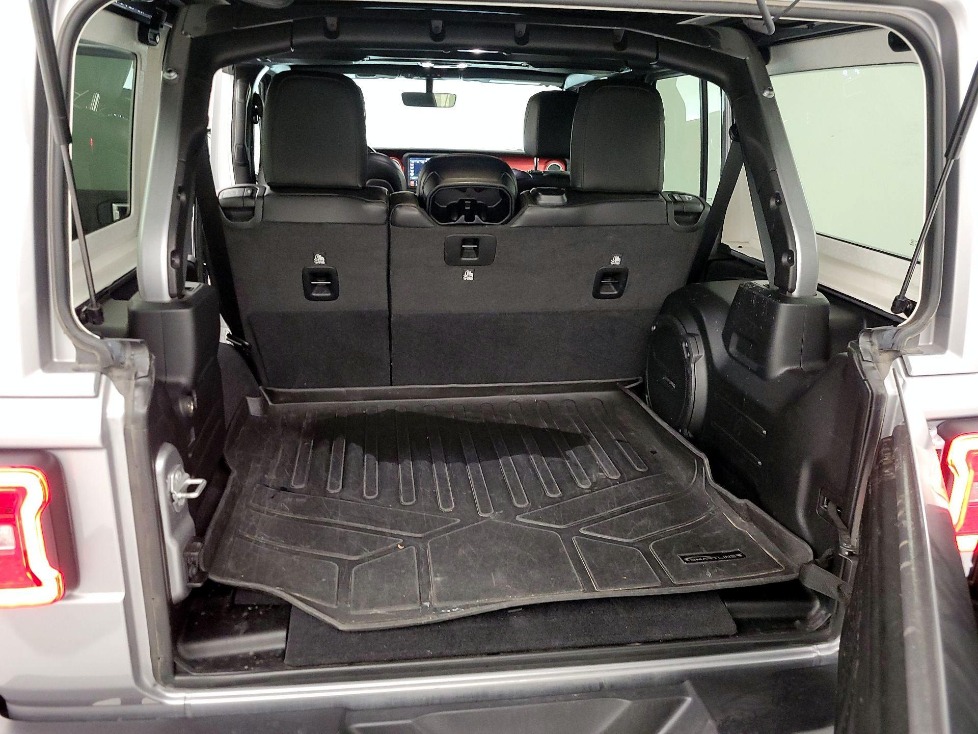 Thumbnail: 2021 Jeep Wrangler - 20